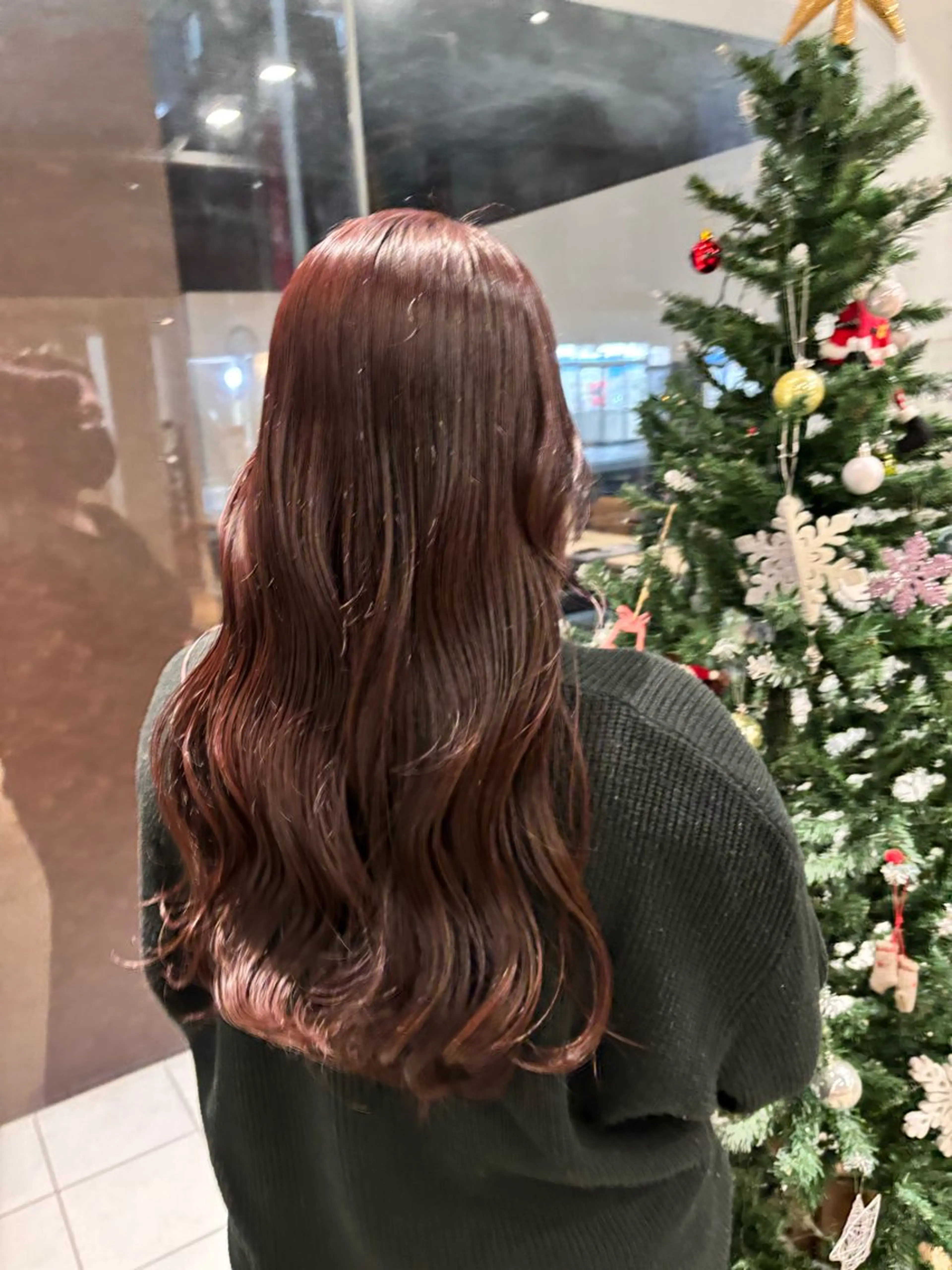 カラー 八木 瑠奈のヘアスタイル