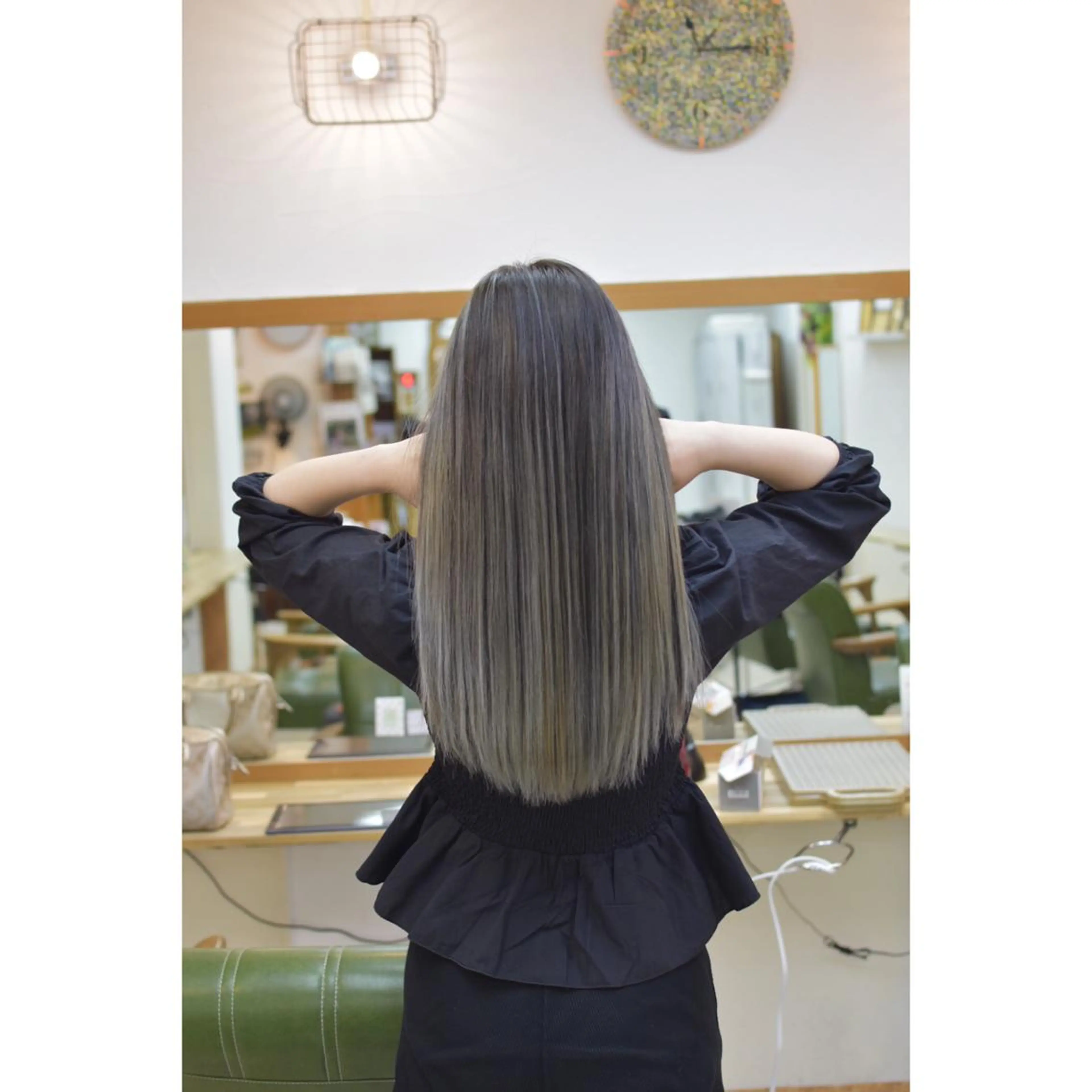 ロング カラー バレイヤージュ レイヤーカット 岩下 葉平(店長)のヘアスタイル