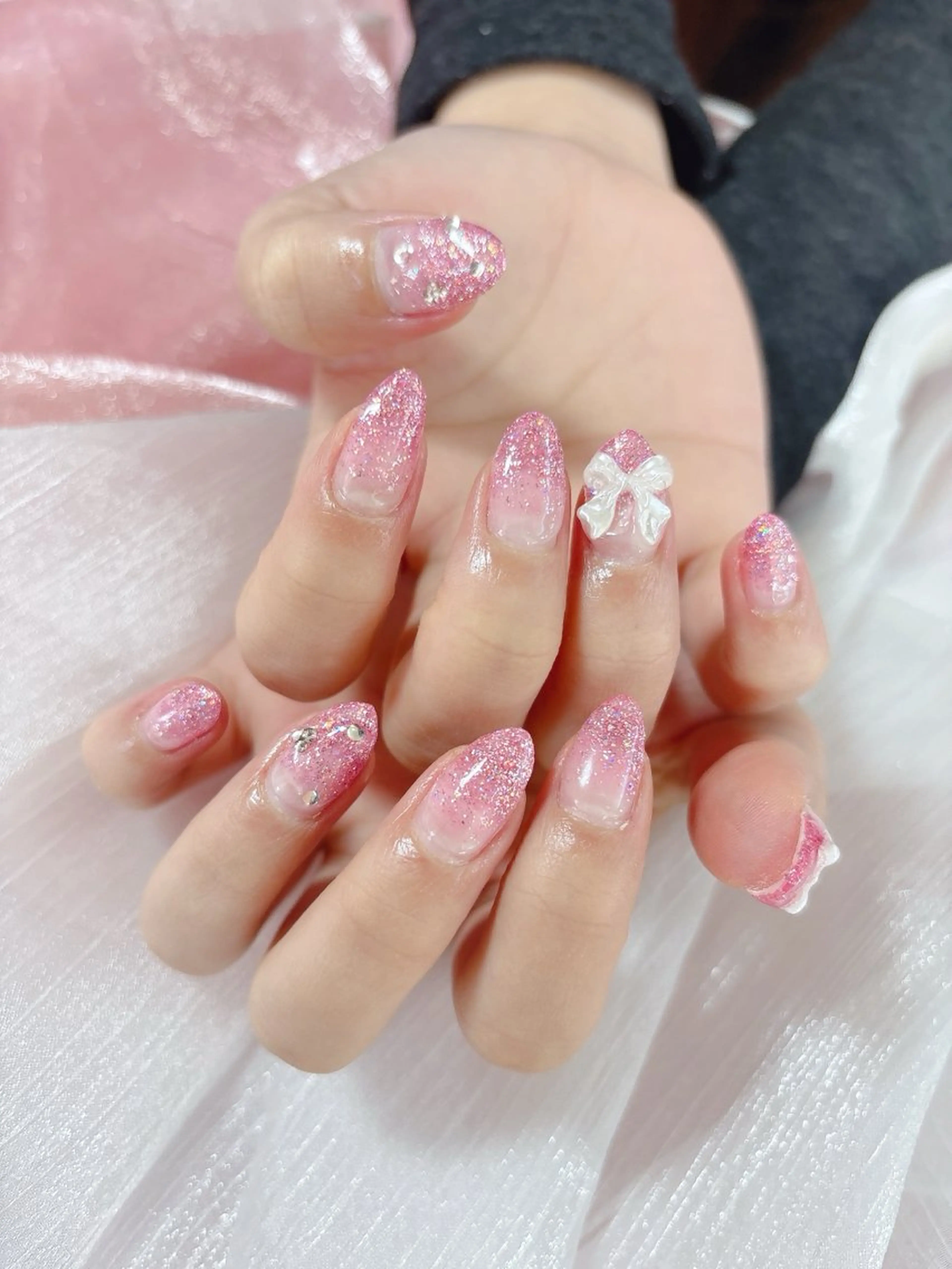 ネイル ラメ(グリッター) ラメグラデーション ピンク 春ネイル MignonReve所属・MignonReve 🎀Sayaのネイルデザイン