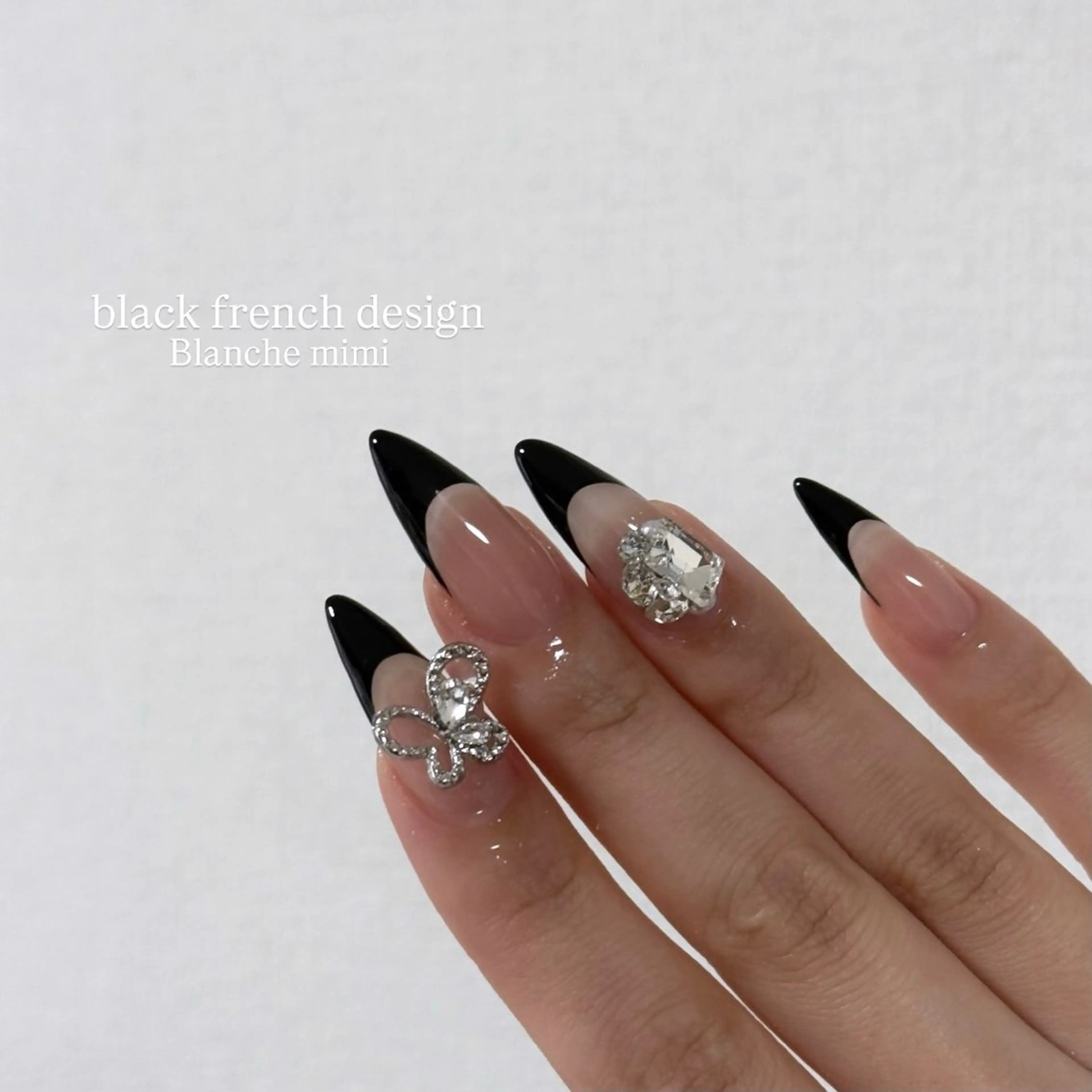 ネイル ハンドネイル Blanche mimi.u_aのネイルデザイン