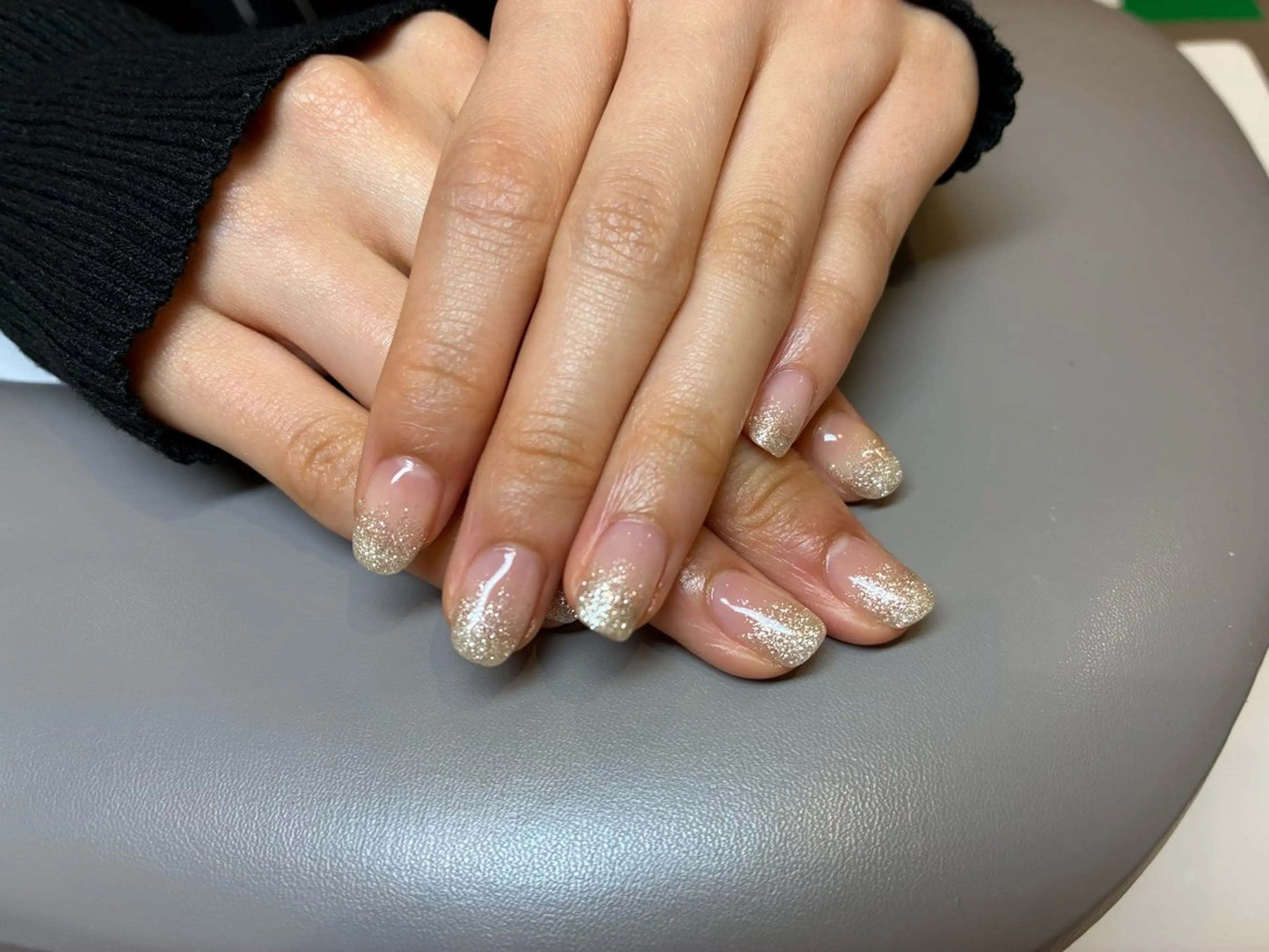 ネイル ラメ(グリッター) ラメグラデーション シルバー ハンドネイル ECRLN Atsumiのネイルデザイン