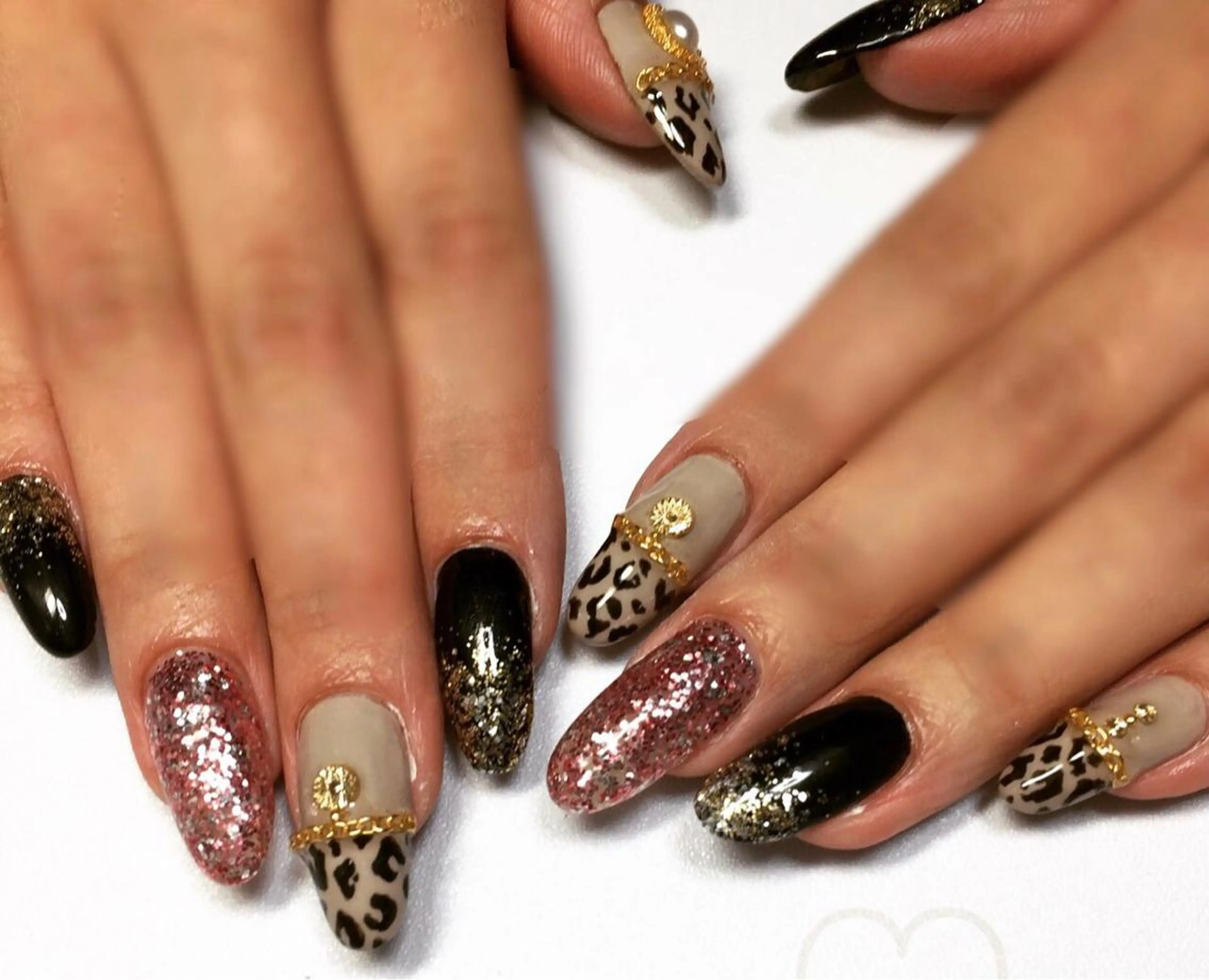 ネイル アニマル柄 ハンドネイル ハンドケア ネイル･脱毛サロン HARRYSのエステ・リラクイメージ