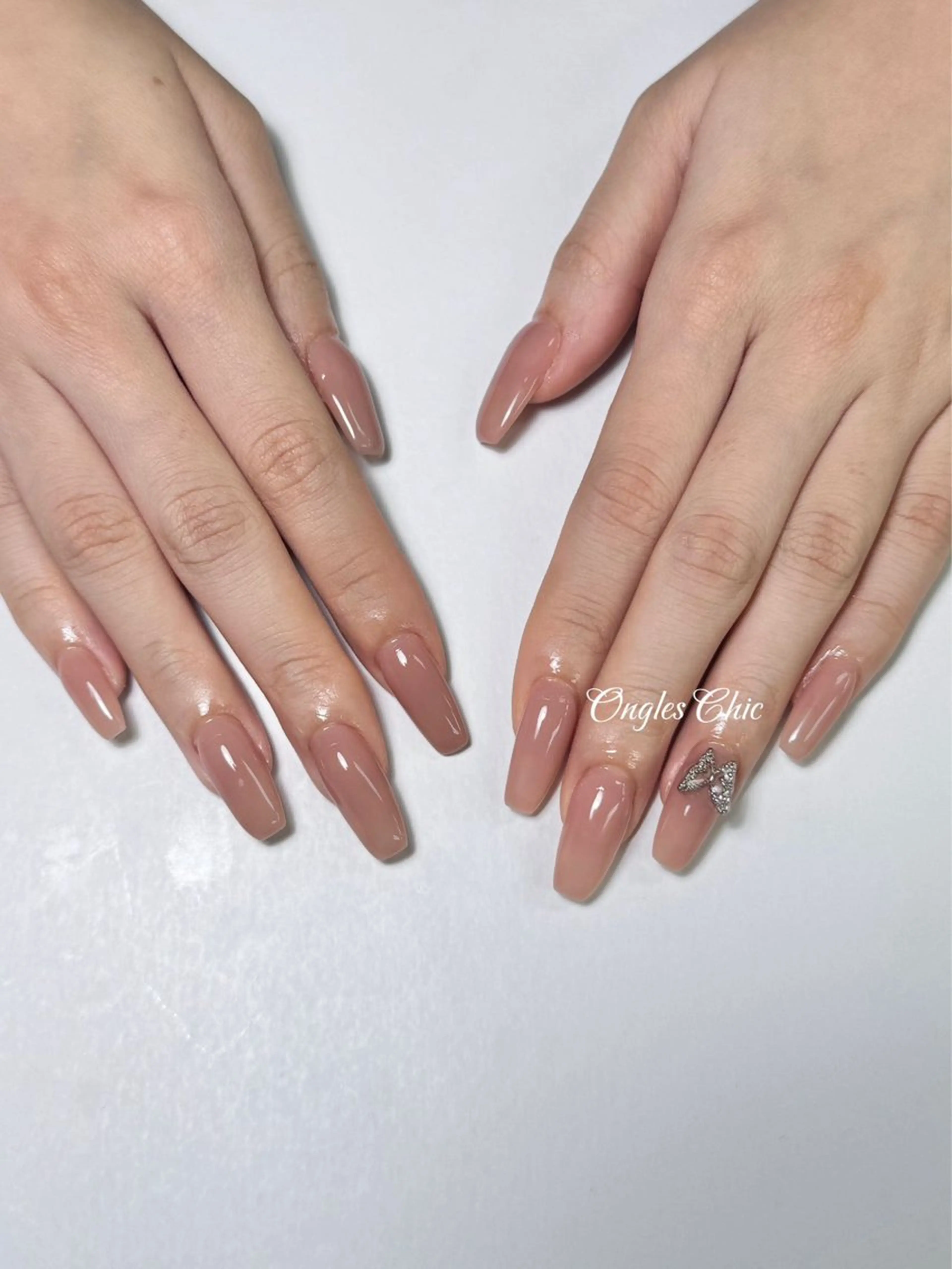 ネイル ハンドネイル ハンドケア ongles chicのネイルデザイン