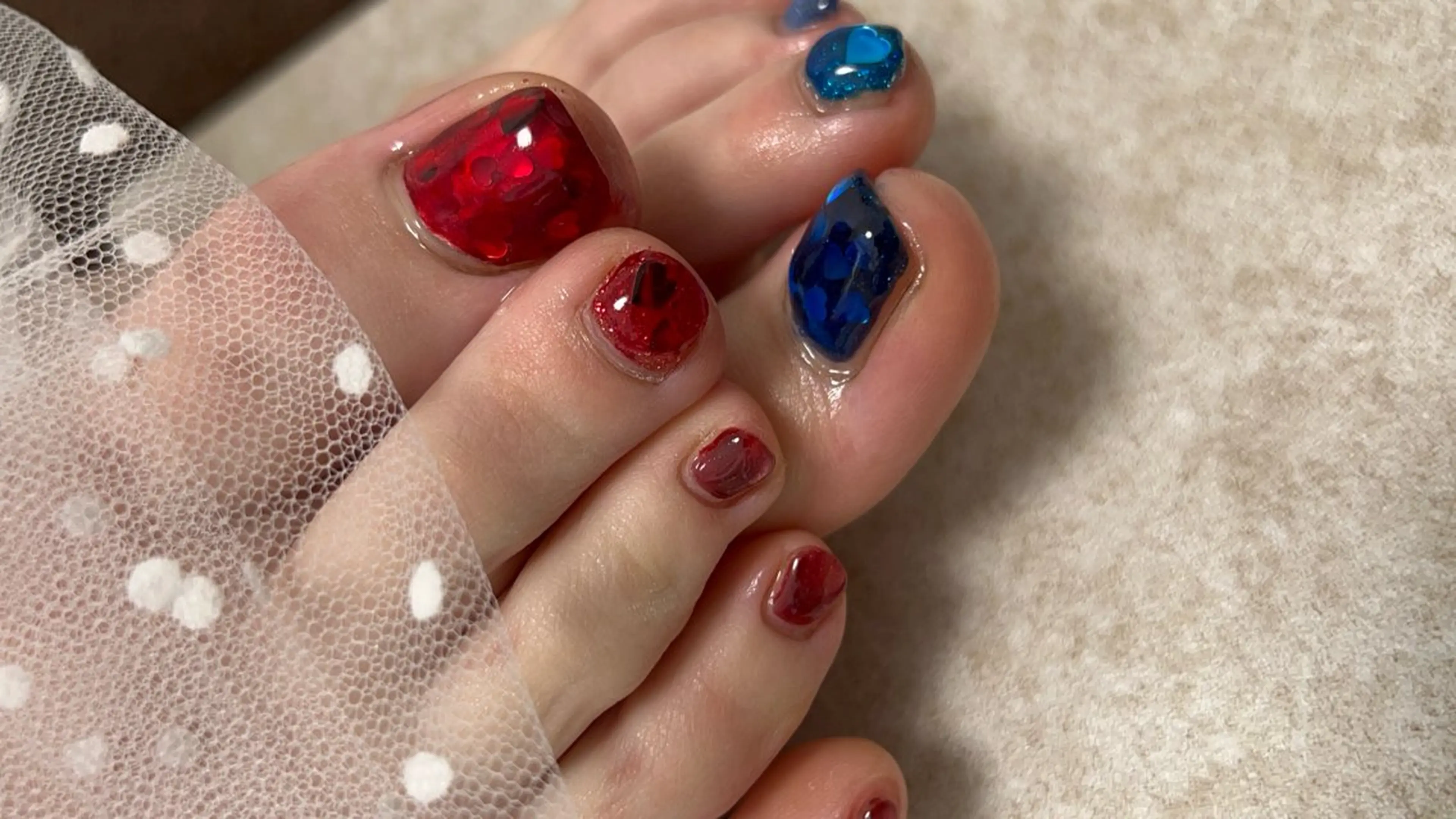 ネイル フットネイル ミディアムネイル 持ち込み バレンタイン Bell Nailのネイルデザイン