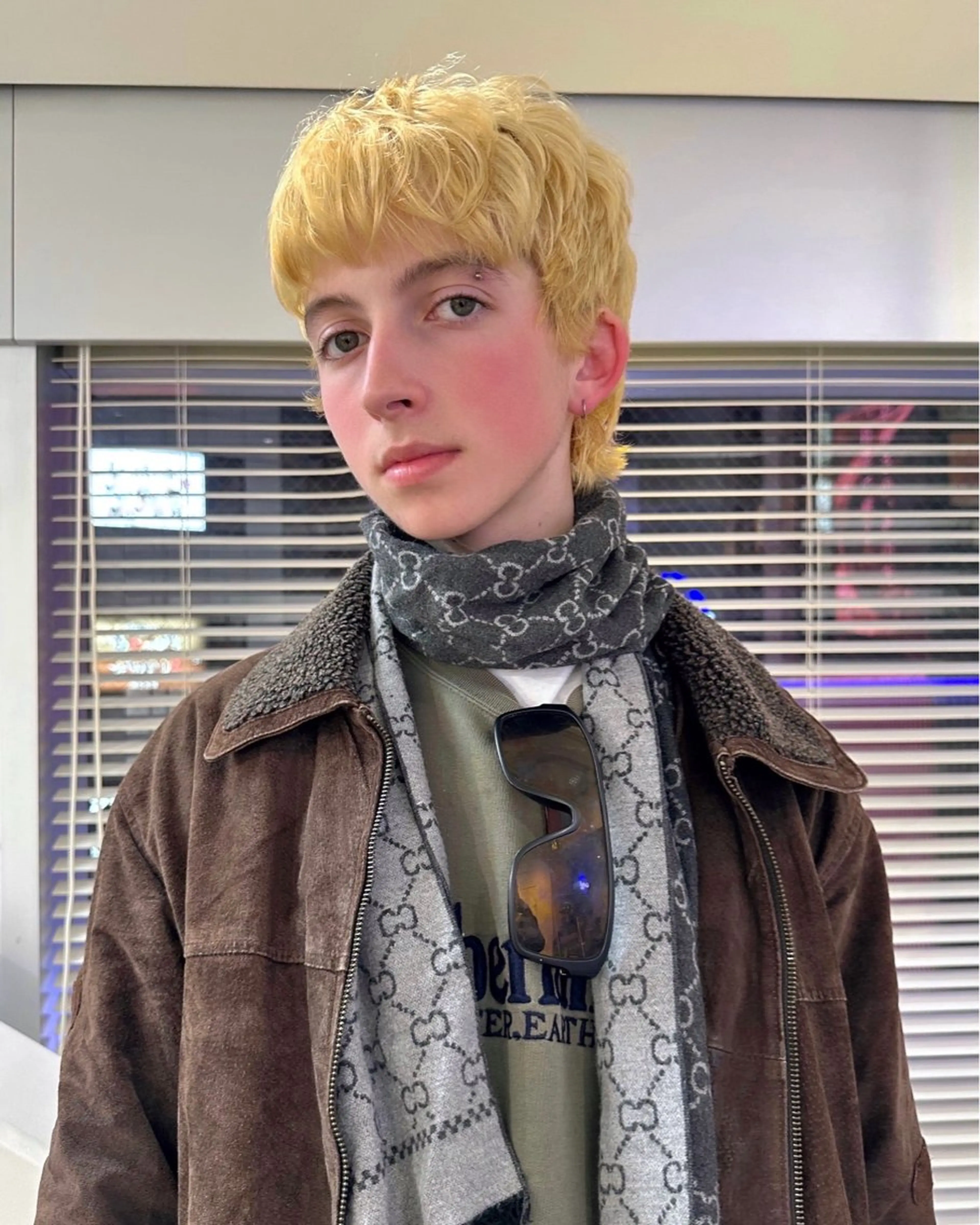 ミディアム カラー 岩元 愛美のヘアスタイル