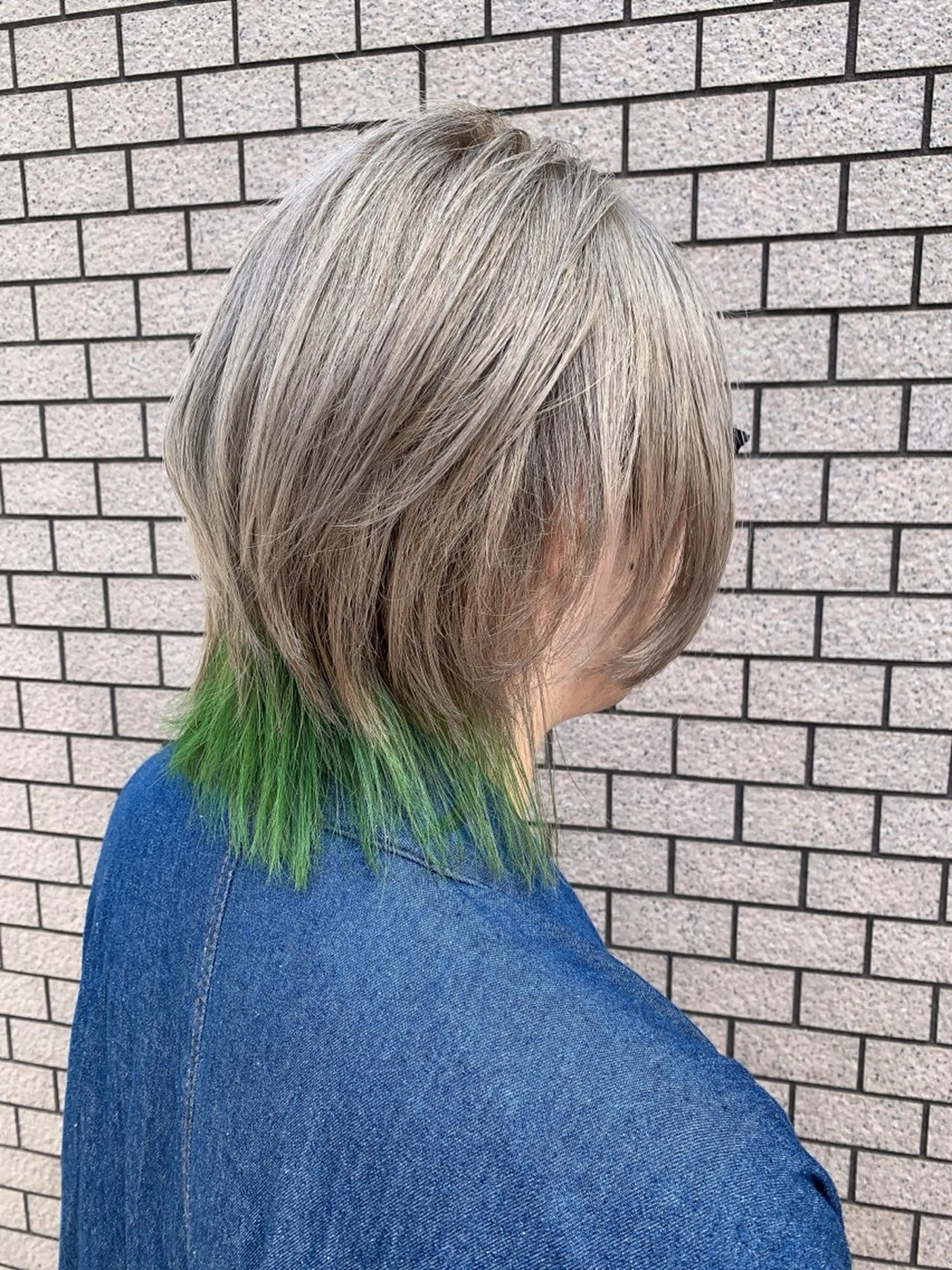 カラー キッズ ハイトーンカラー インナーカラー 汐見 悠佑のヘアスタイル