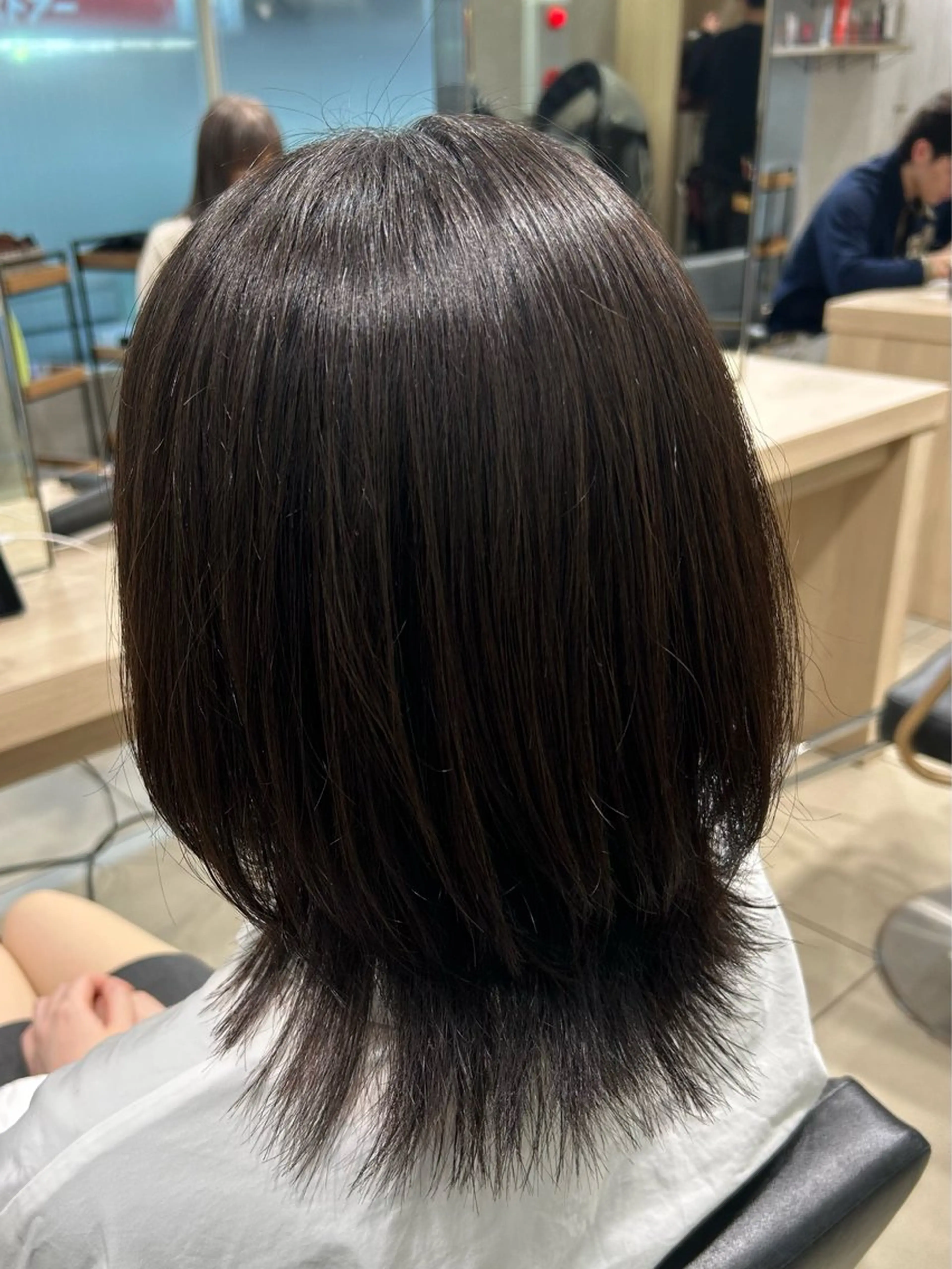 ミディアム カット 【🎀推しカラー × 艶髪】小池 雪奈のヘアスタイル