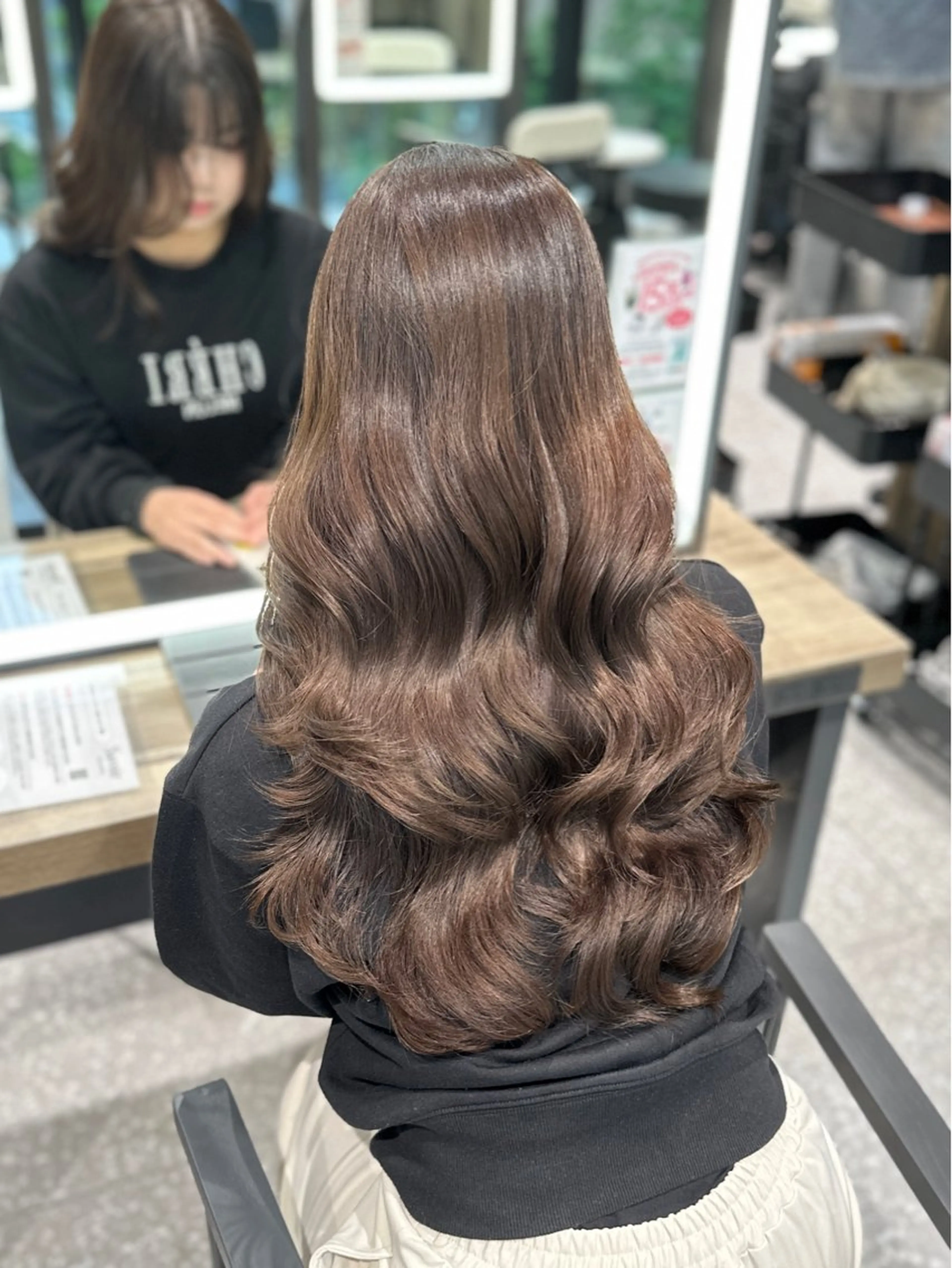 ロング カラー ブリーチ ブラウンカラー ブリーチなしカラー レイヤー/グレージュ メンズパーマのヘアスタイル