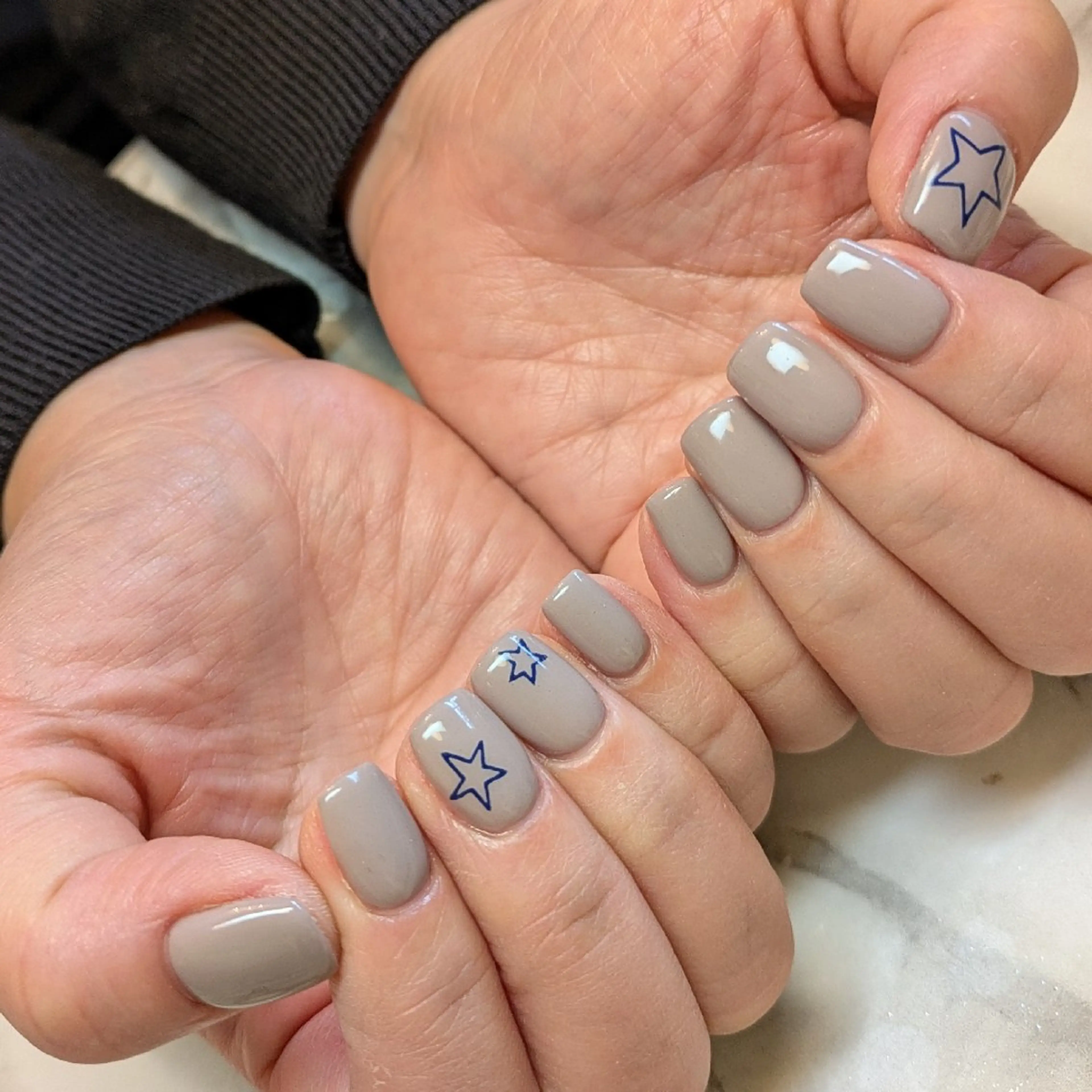 ネイル ジェヌインネイル 河内のネイルデザイン