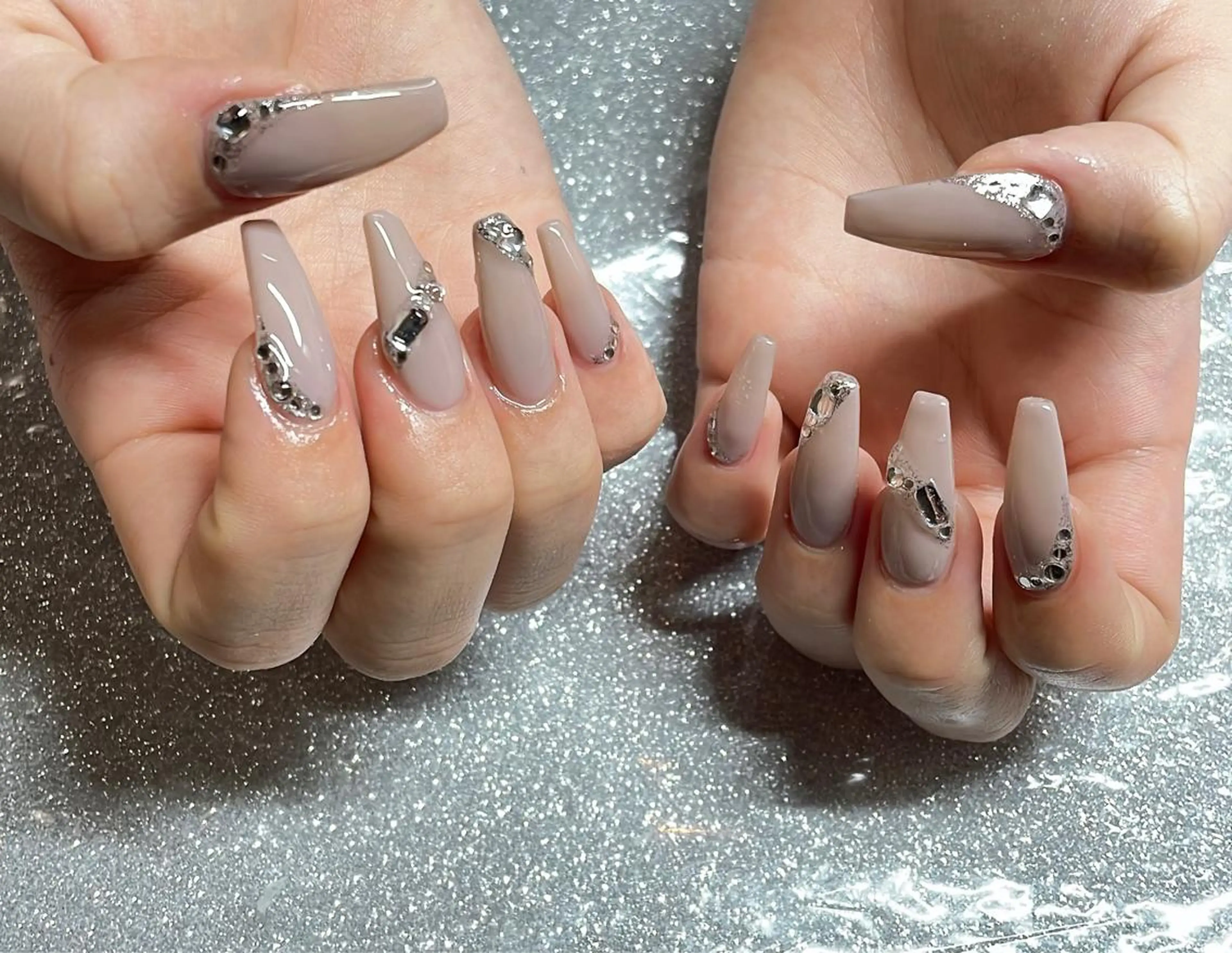 ネイル ハンドネイル VIERU 🌈🎀💖のネイルデザイン