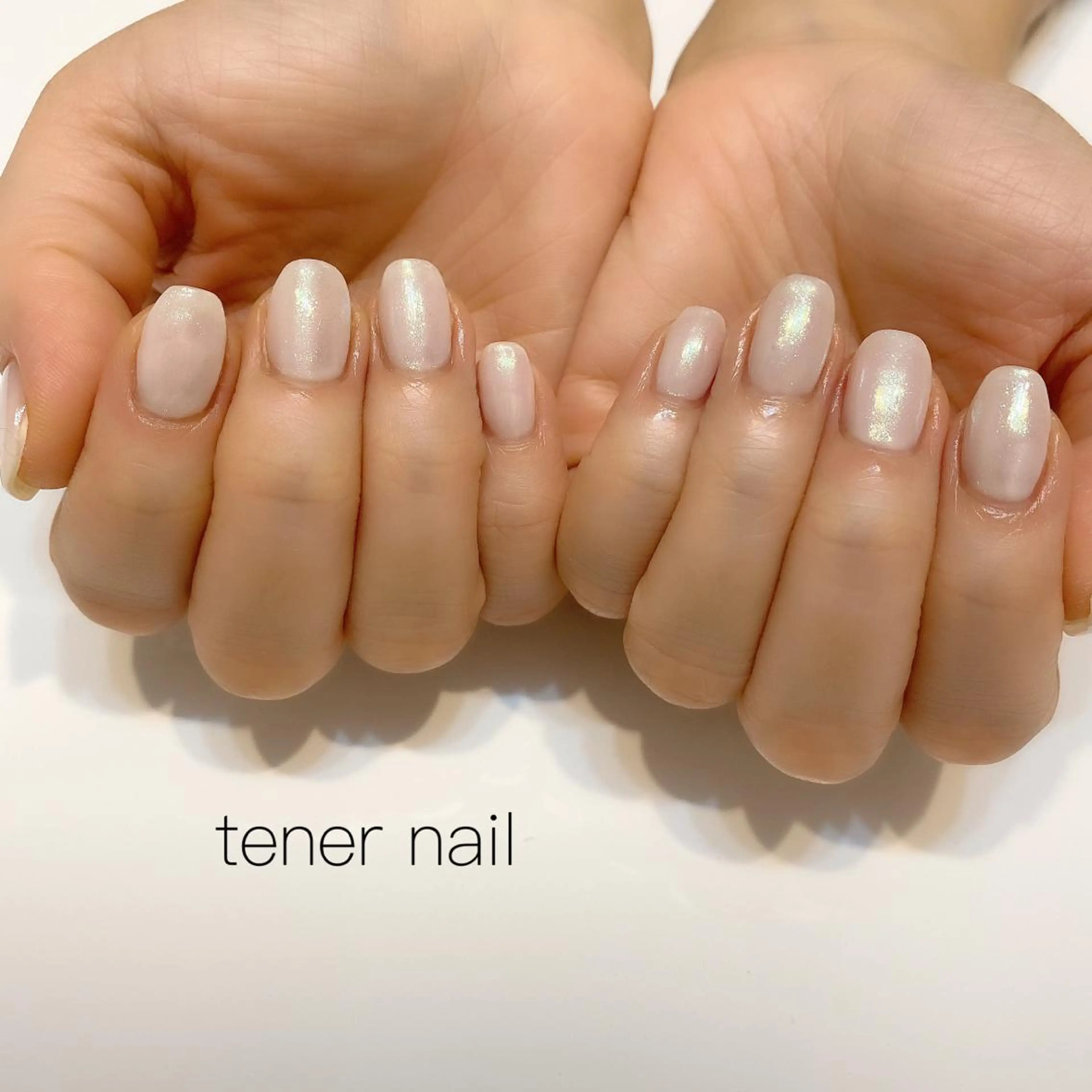 ネイル オーロラネイル グリーン ミラーネイル テネルネイル tener nailのネイルデザイン