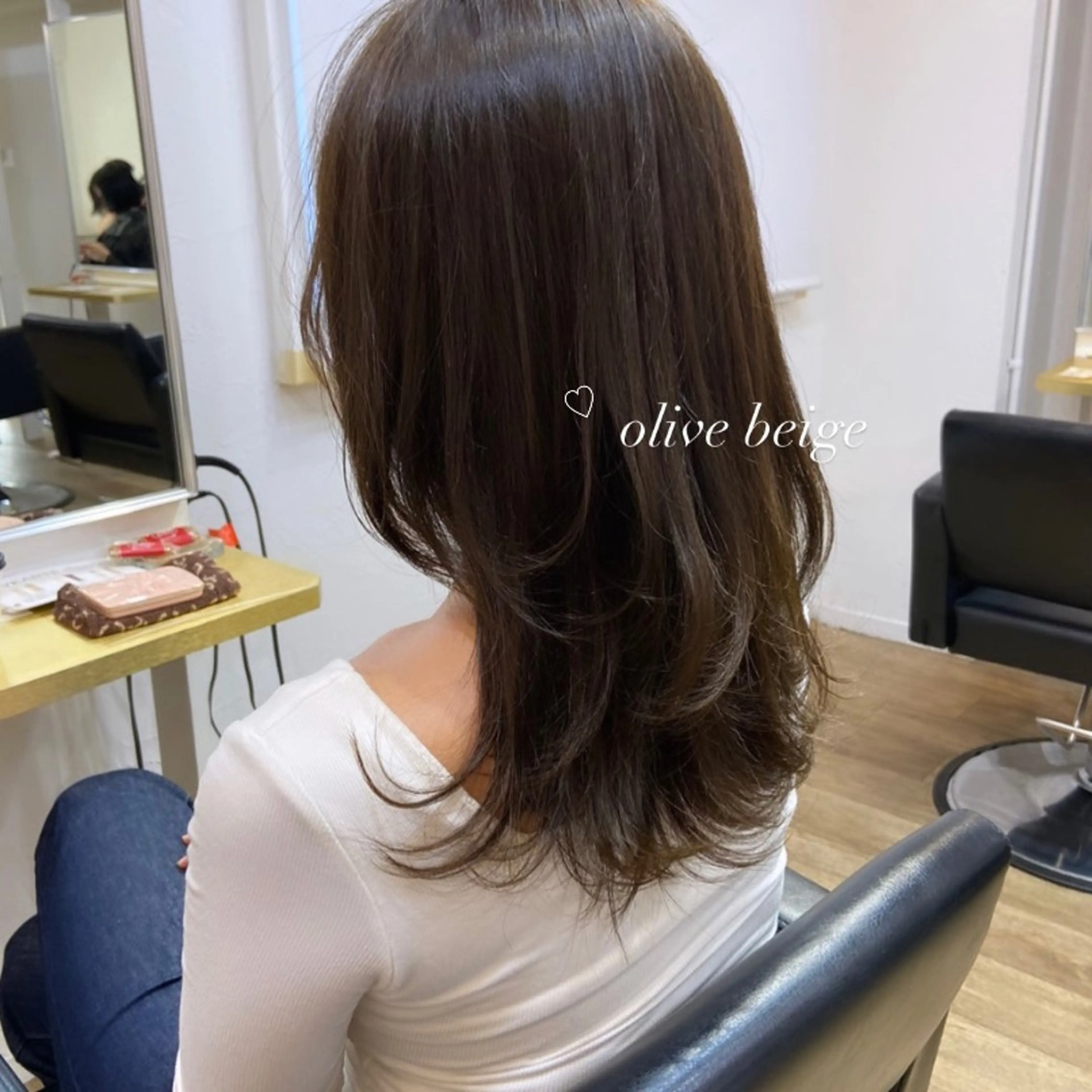 セミロング カラー ベージュカラー ブリーチ ケアブリーチ 透明感カラー ダブルカラー mai 🎀 / ガーリーヘア ♡のヘアスタイル