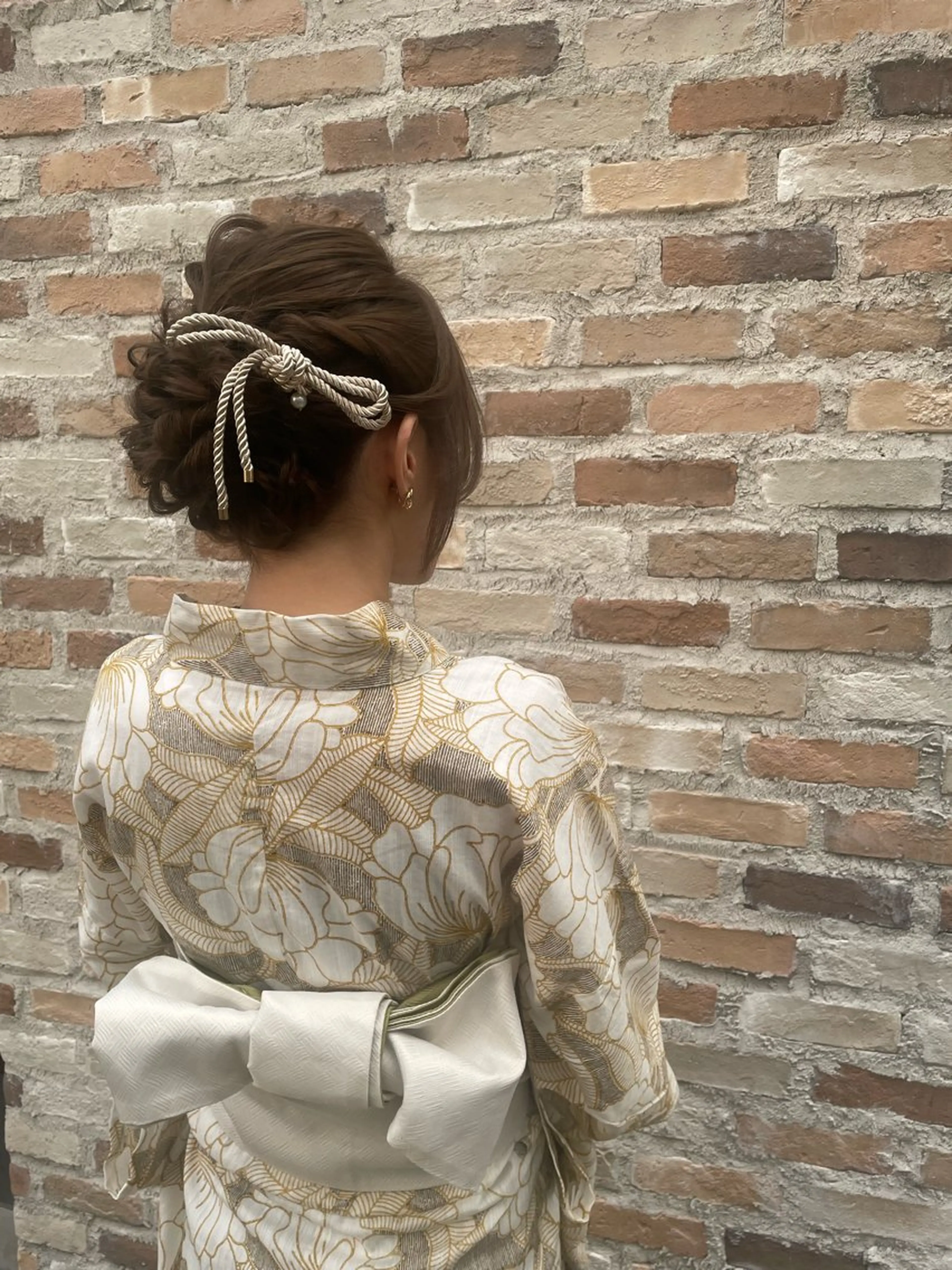 ツヤ感カラー✨/ 顔周りカット西川絢音のヘアスタイル