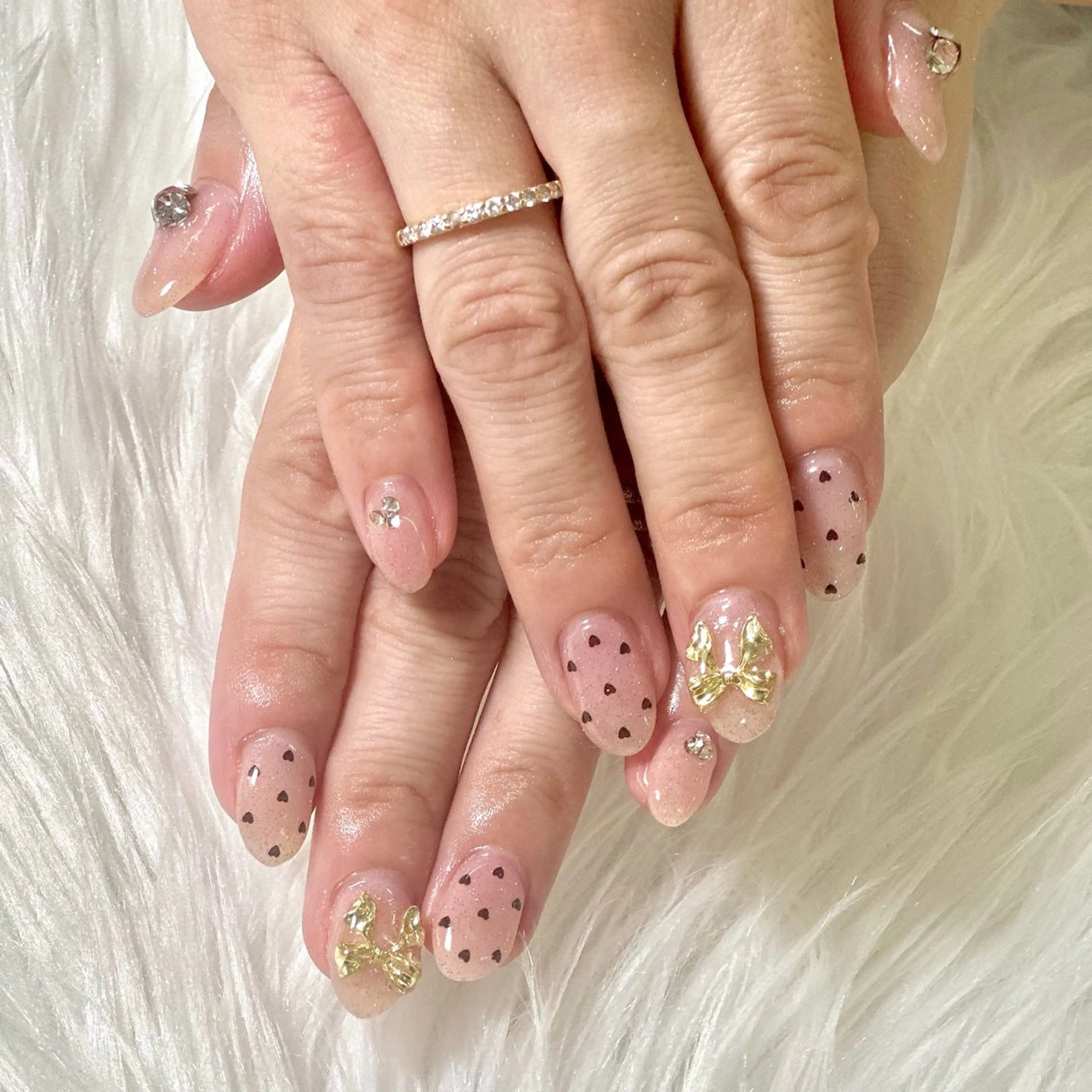 ネイル ドット ワンカラーネイル リボン ストーンネイル Heartnail Hino Reinaのネイルデザイン