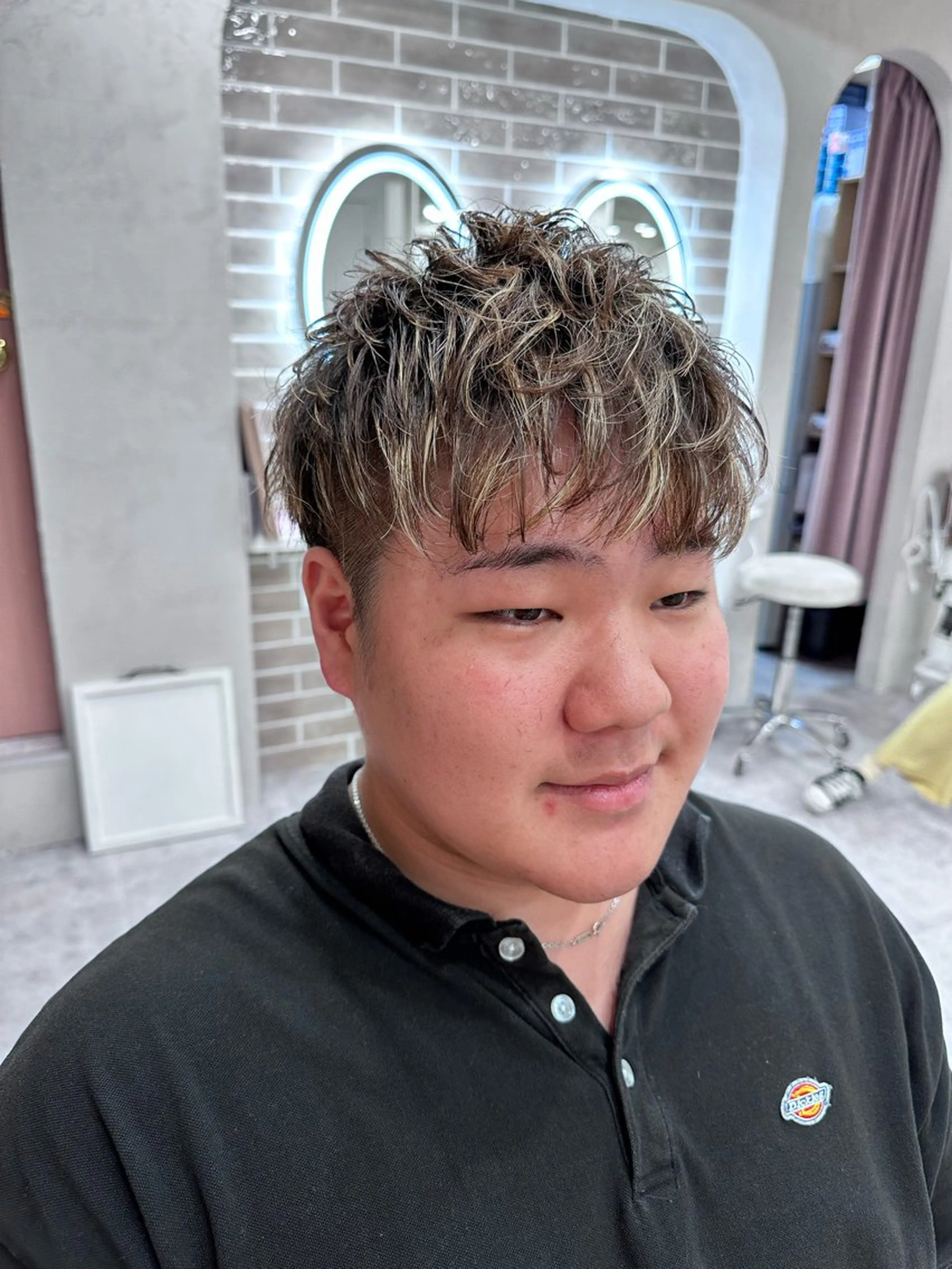 ショート ボブ、レイヤー、 ハイトーン、古淵のヘアスタイル