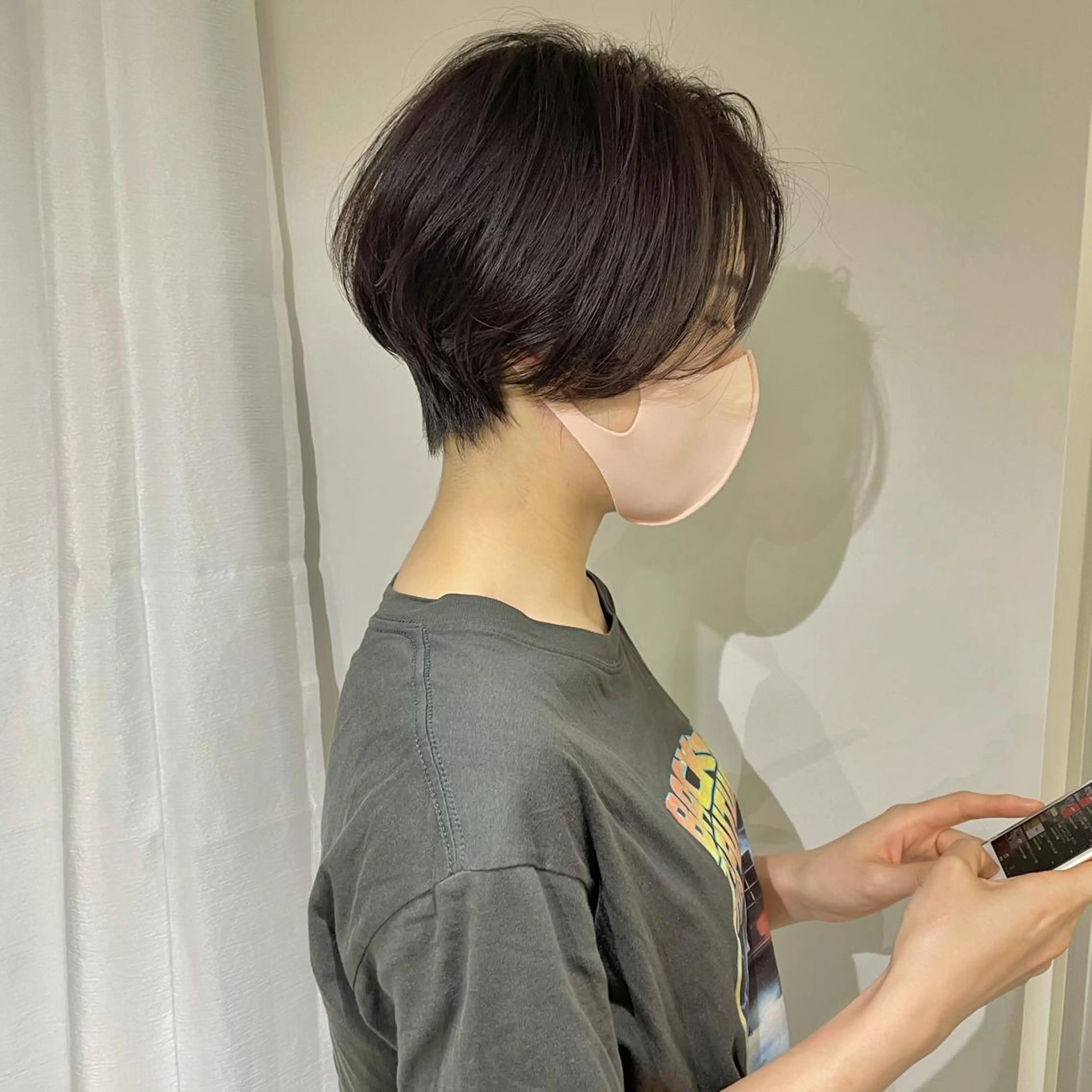 ショート カラー ハンサムショート くびれヘア ショートヘア ショート　ボブ メンズ　パーマのヘアスタイル