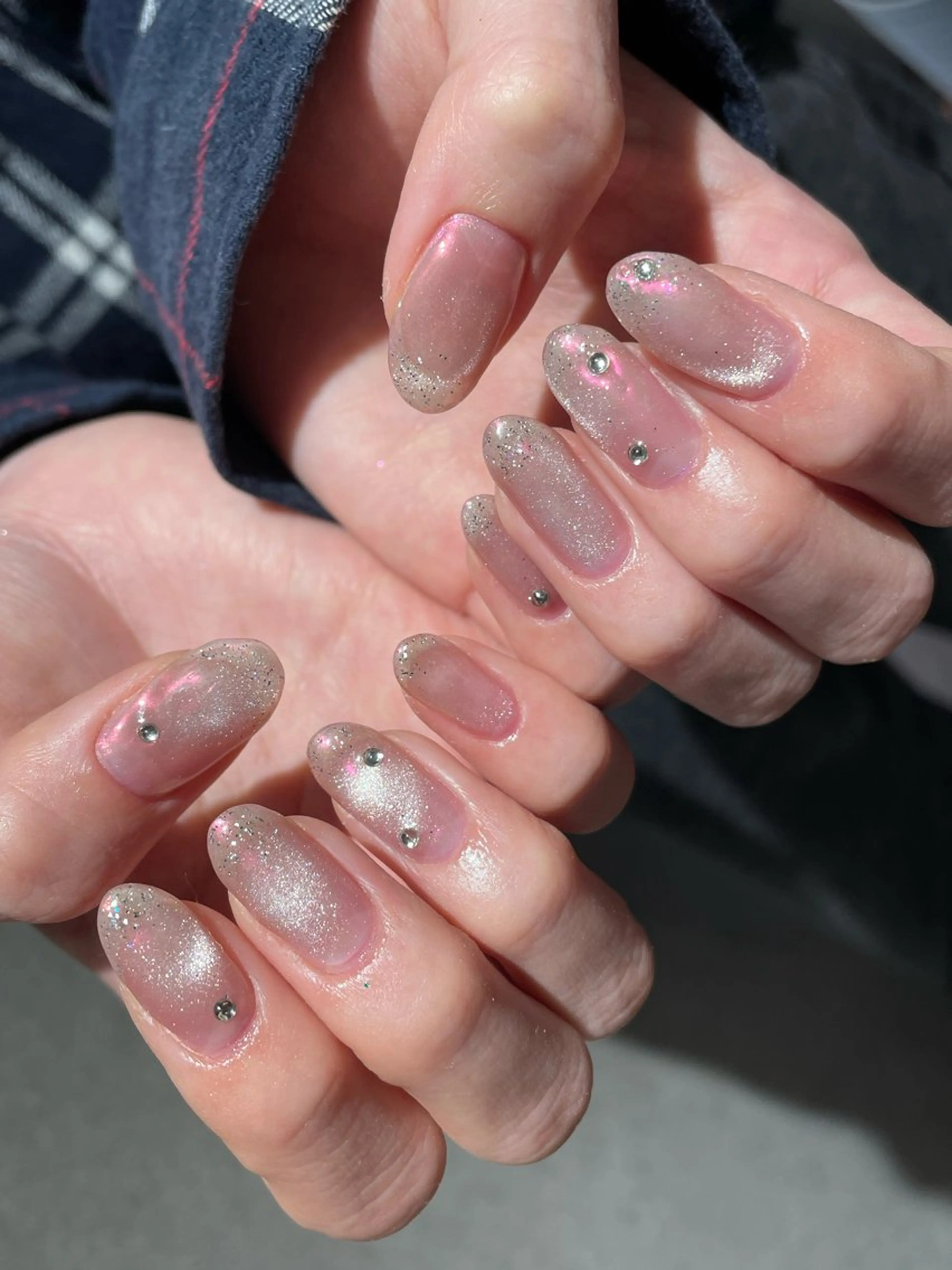 ネイル マグネットネイル 春ネイル ハンドネイル ナチュラル透明感🌱 小山美樹子のヘアスタイル