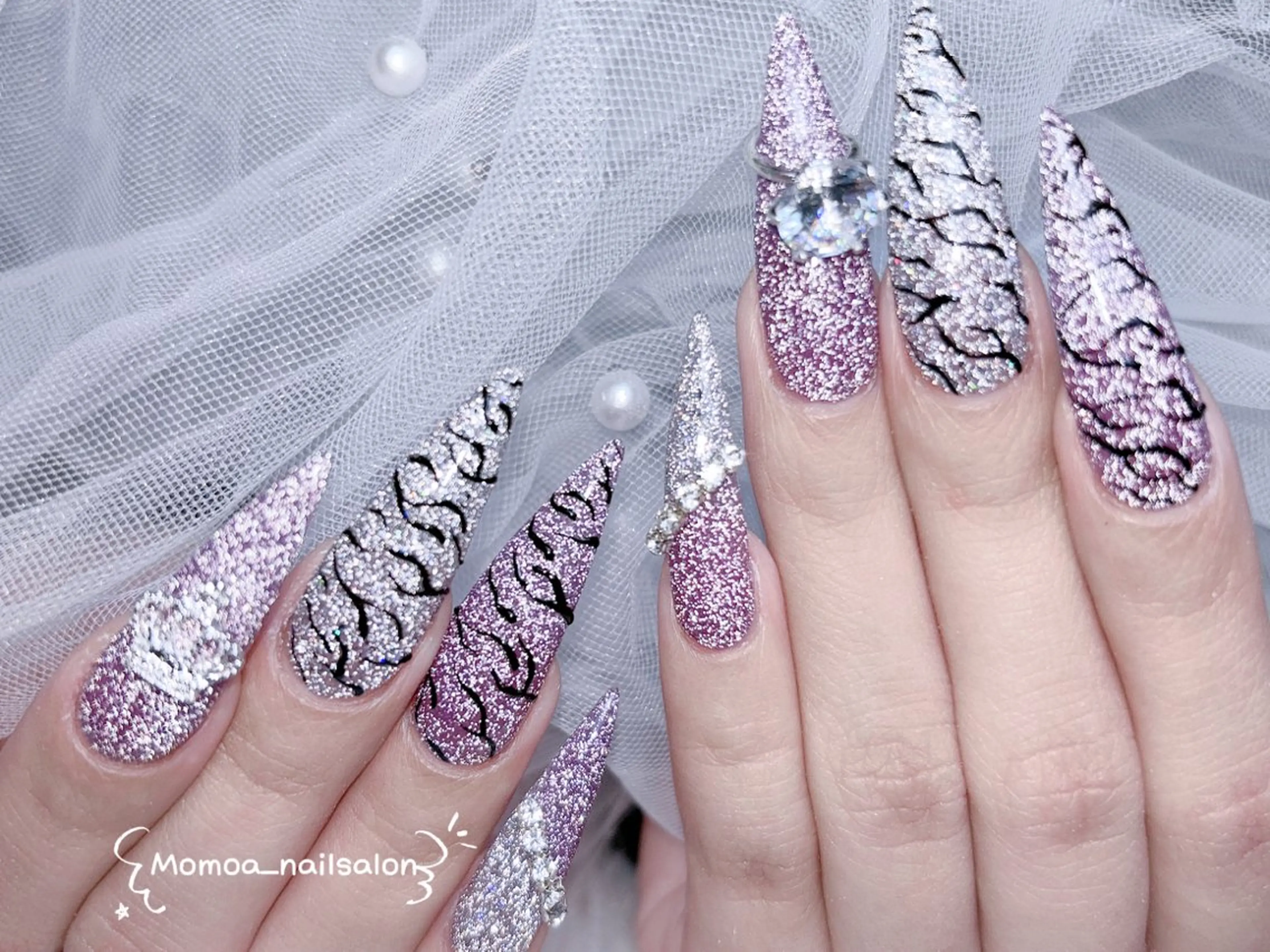 ネイル 成人式 ロングネイル マグネットネイル 大理石ネイル(マーブル) 持ち込み ハンドネイル MoMoA Nail ネイル長さ出し専門店のネイルデザイン