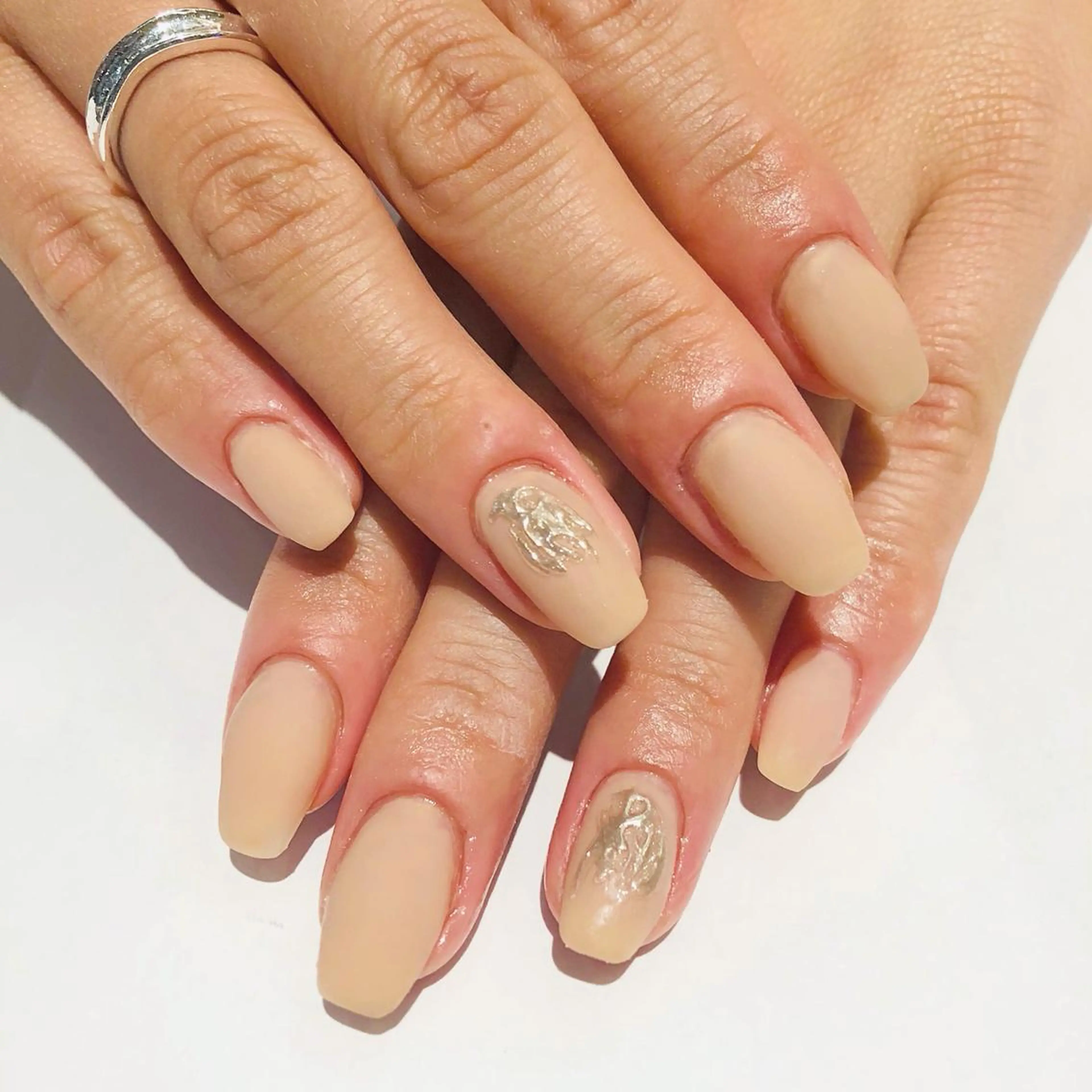 ネイル マットネイル ミラーネイル 大阪福島韓国束感まつ げ Sayaka🤍のマツエク・マツパデザイン