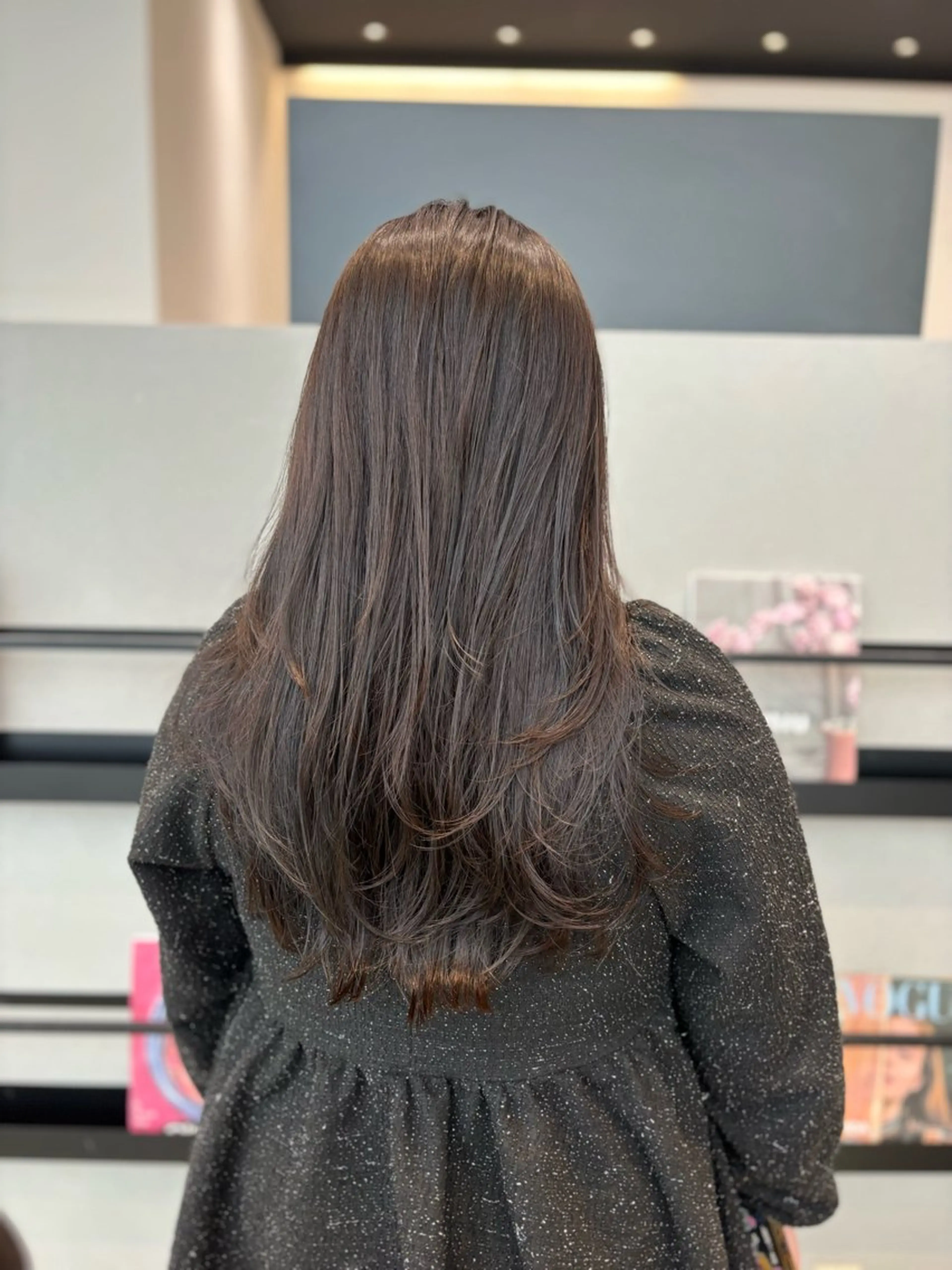 ロング カラー 透明感カラー グレージュ レイヤーカット カット ヘアカラー トリートメント 透明感カラー/ レイヤーkotonoのヘアスタイル