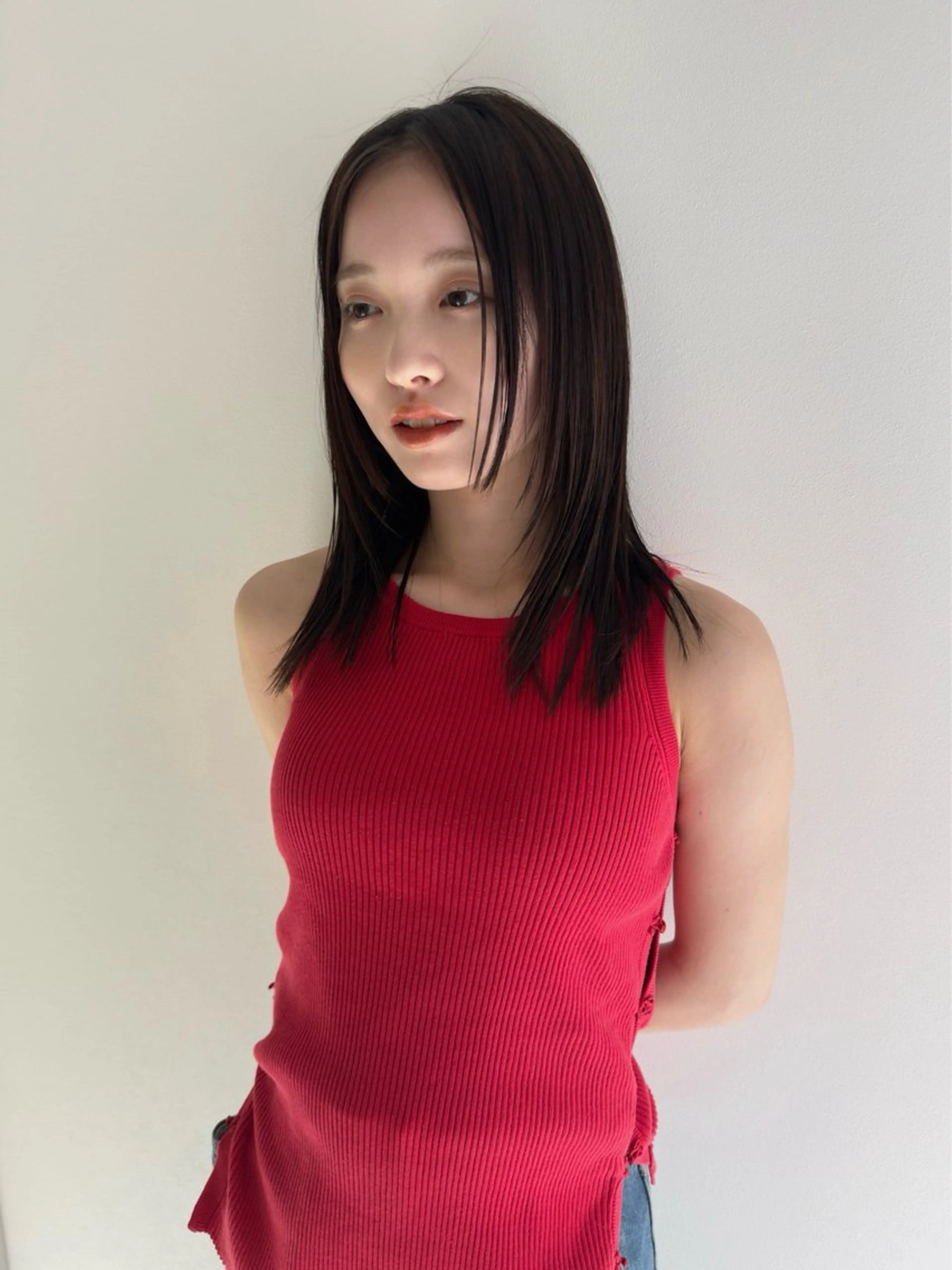 セミロング カラー カット ヘアカラー shiro.kobe 森彩華のヘアスタイル