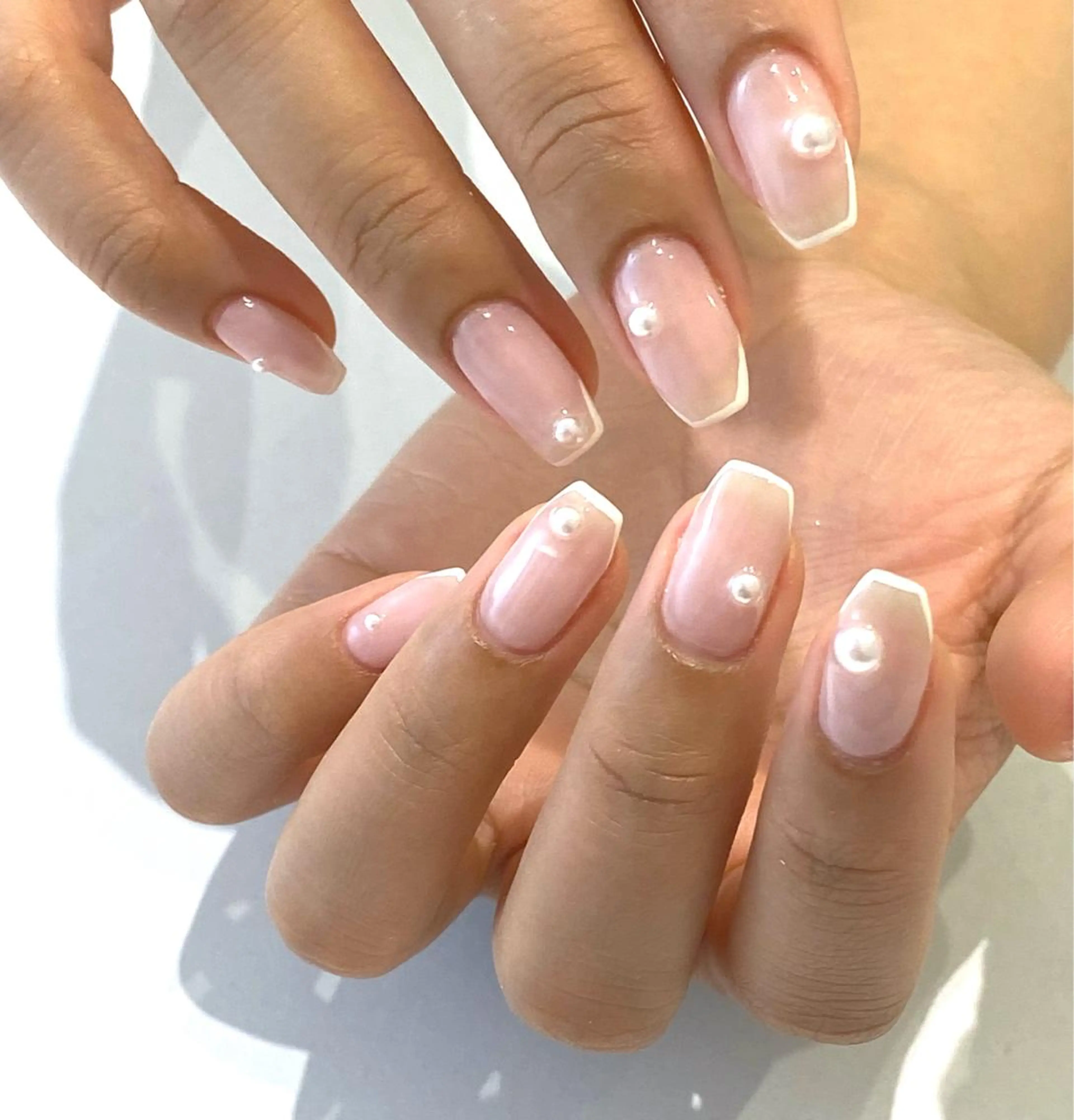 ネイル フレンチネイル ニュアンスネイル ハンドネイル Ann. nail.tokyo所属・Ann nailのネイルデザイン