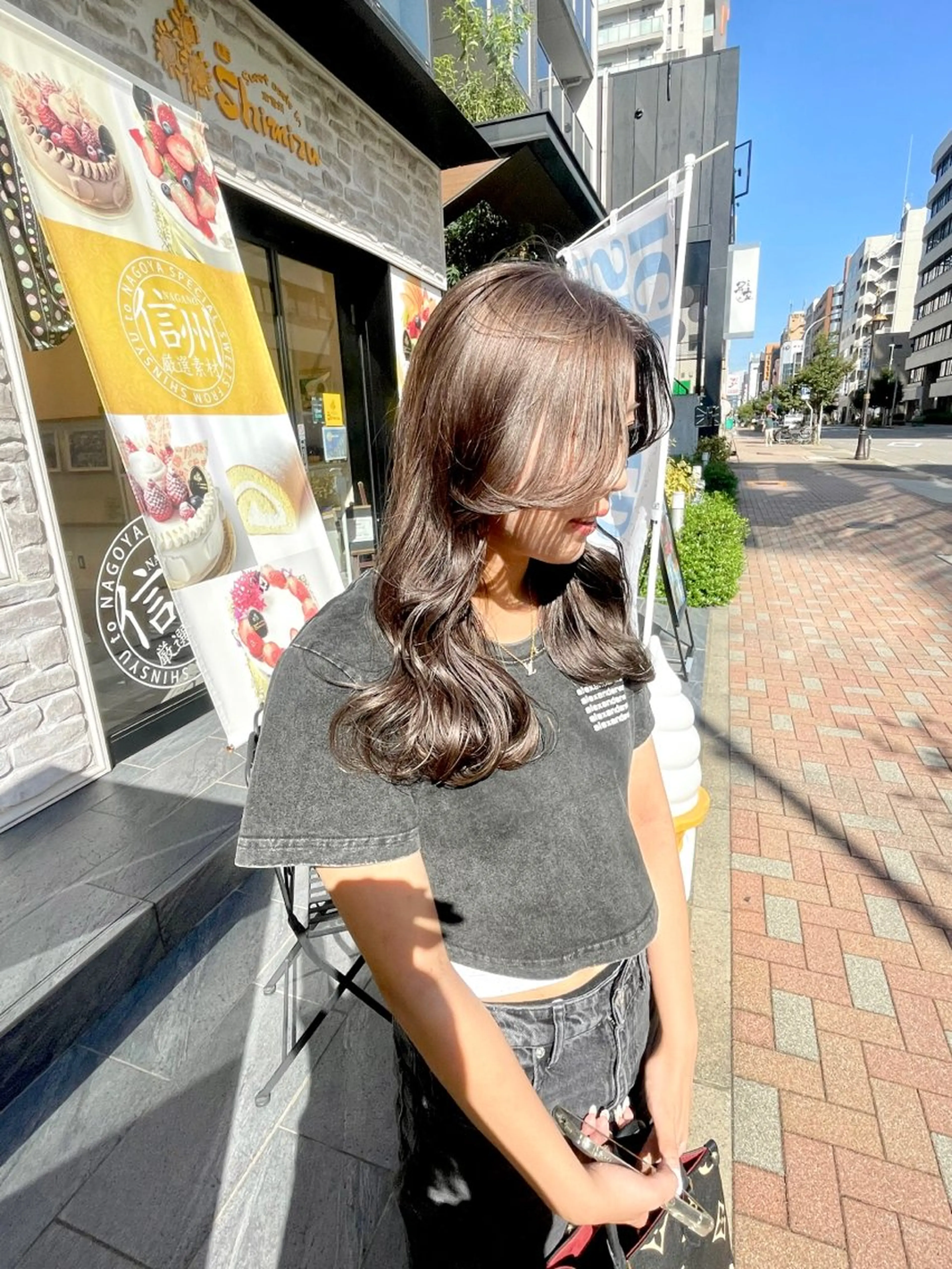ロング カラー ブリーチ ケアブリーチ マツオカ マコのヘアスタイル