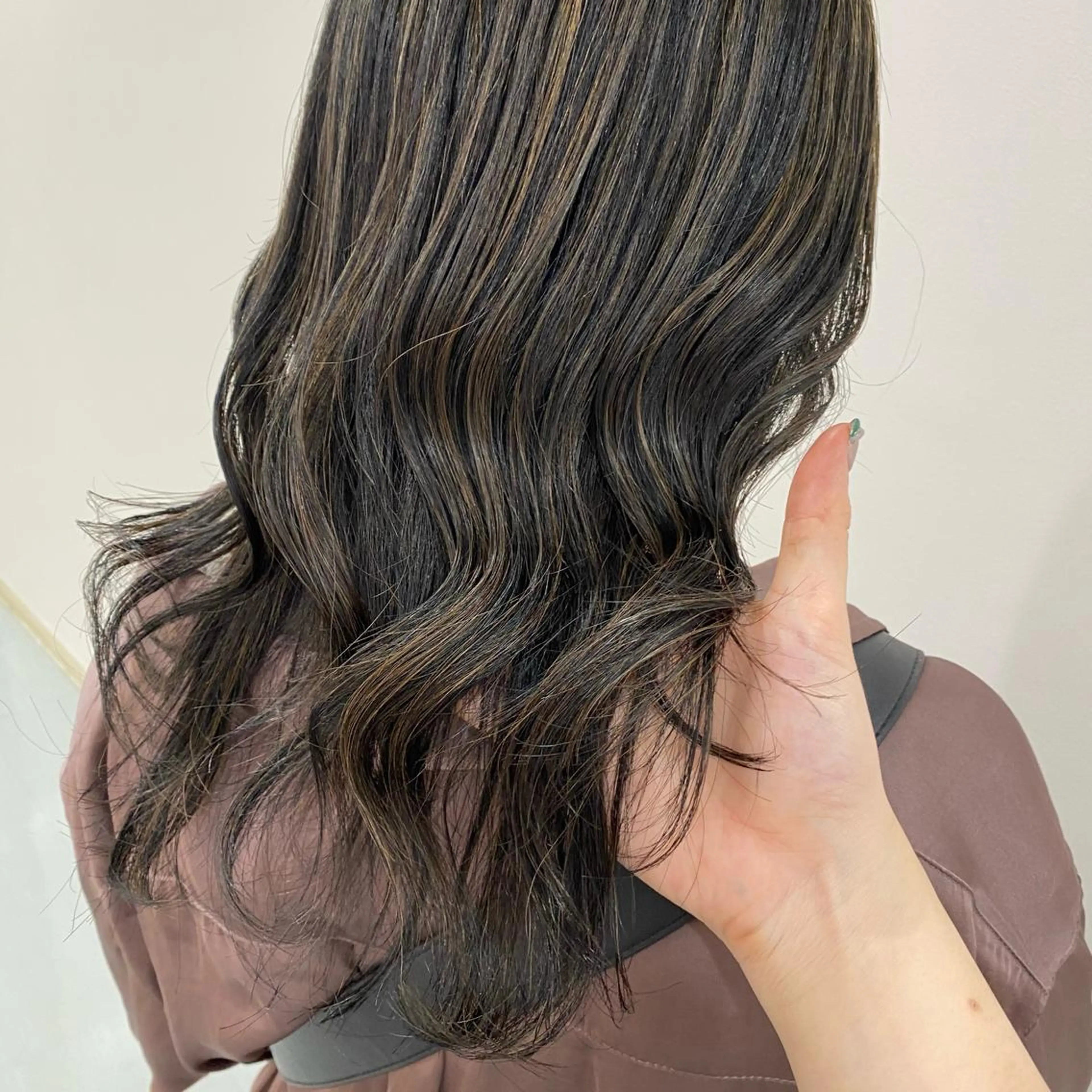 ロング カラー マンツーマン女性 美容師 奏のヘアスタイル