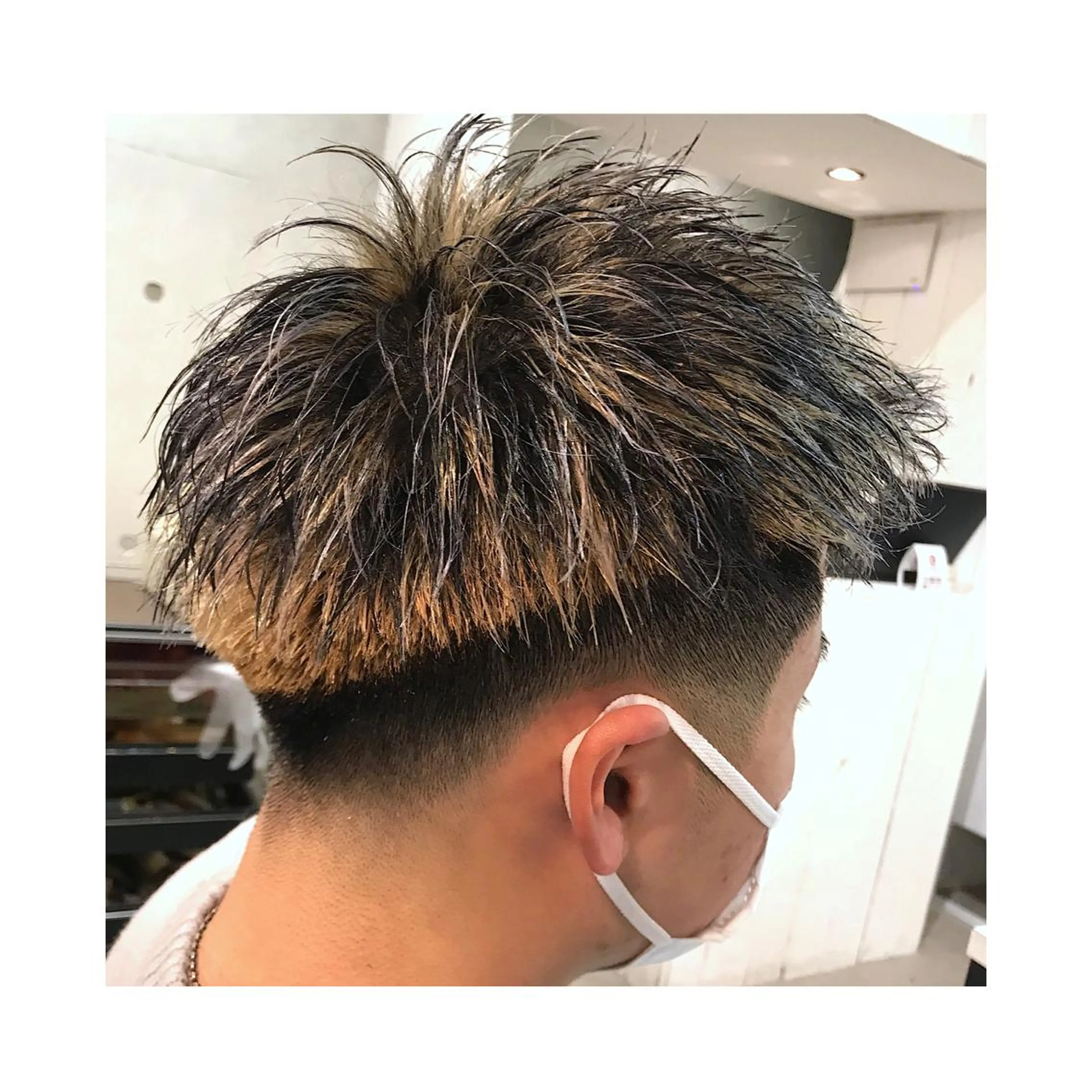 ショート カラー メンズ 及川シゲル 髪質改善講師のヘアスタイル