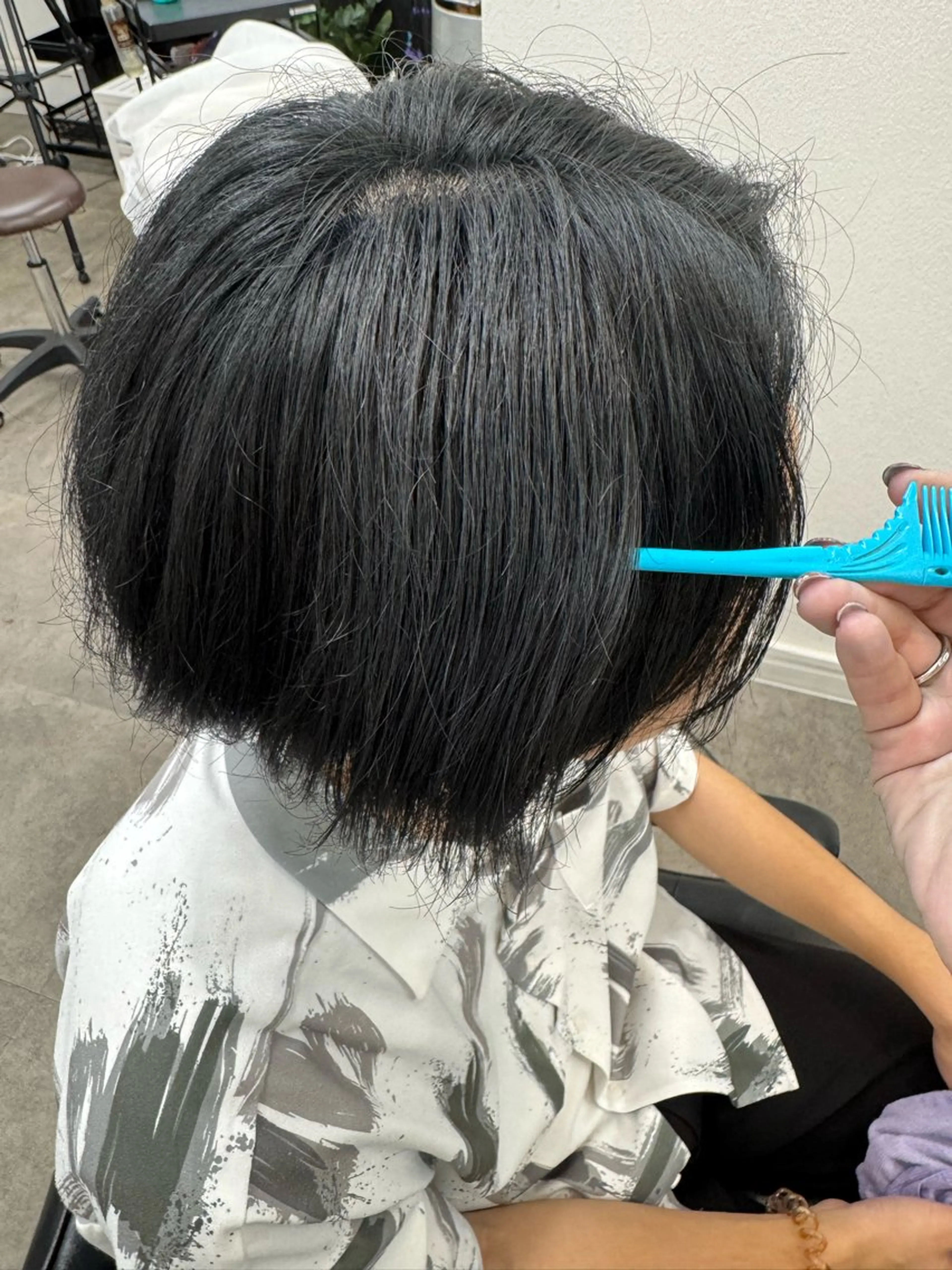 ショート カラー メンズ アッシュ ブルーカラー ブルーアッシュ ヘアカラー 近藤 愛理のヘアスタイル