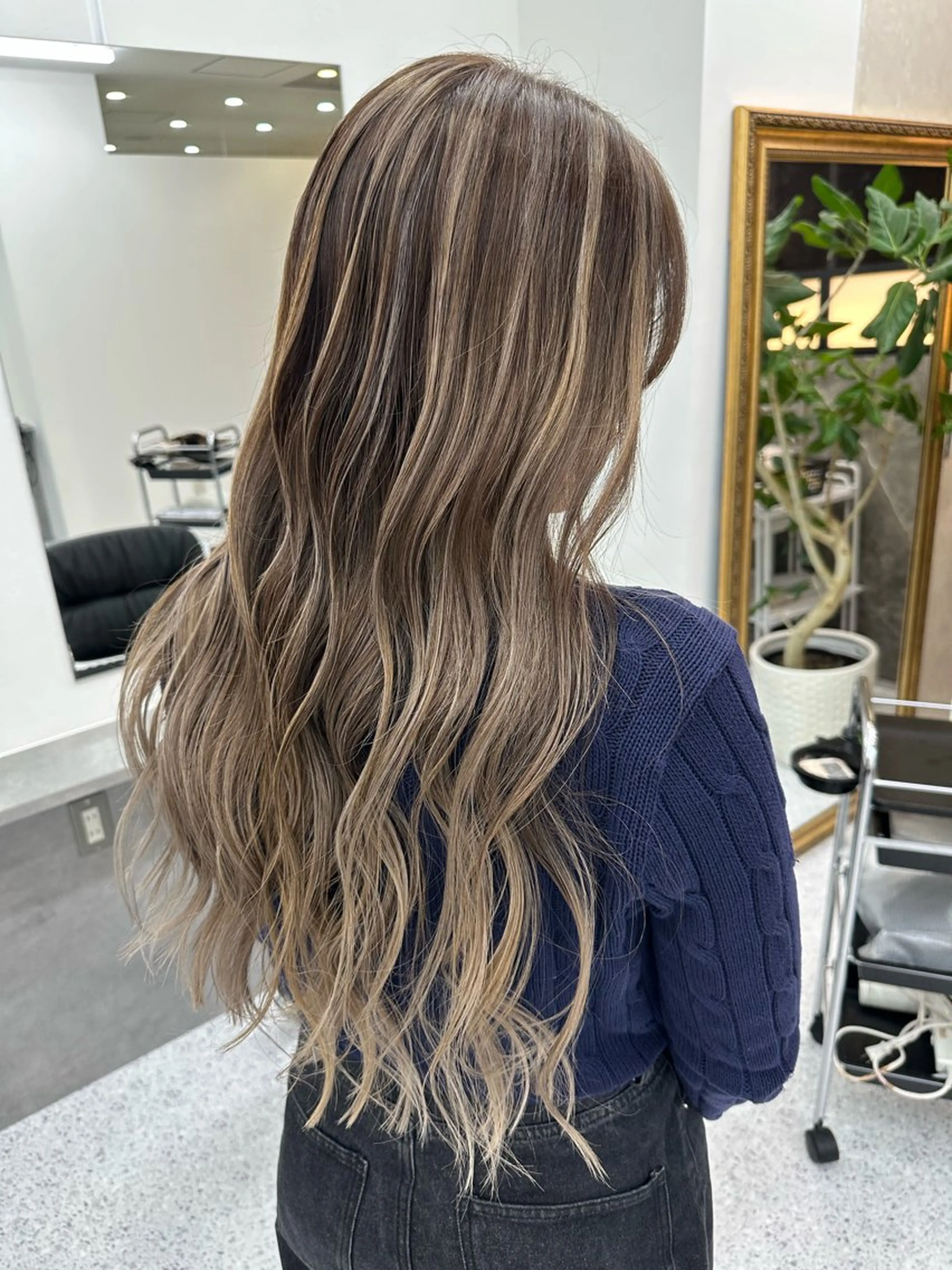 ロング カラー ヘアアレンジ ヘアカラー トリートメント 久米 治仁のヘアスタイル