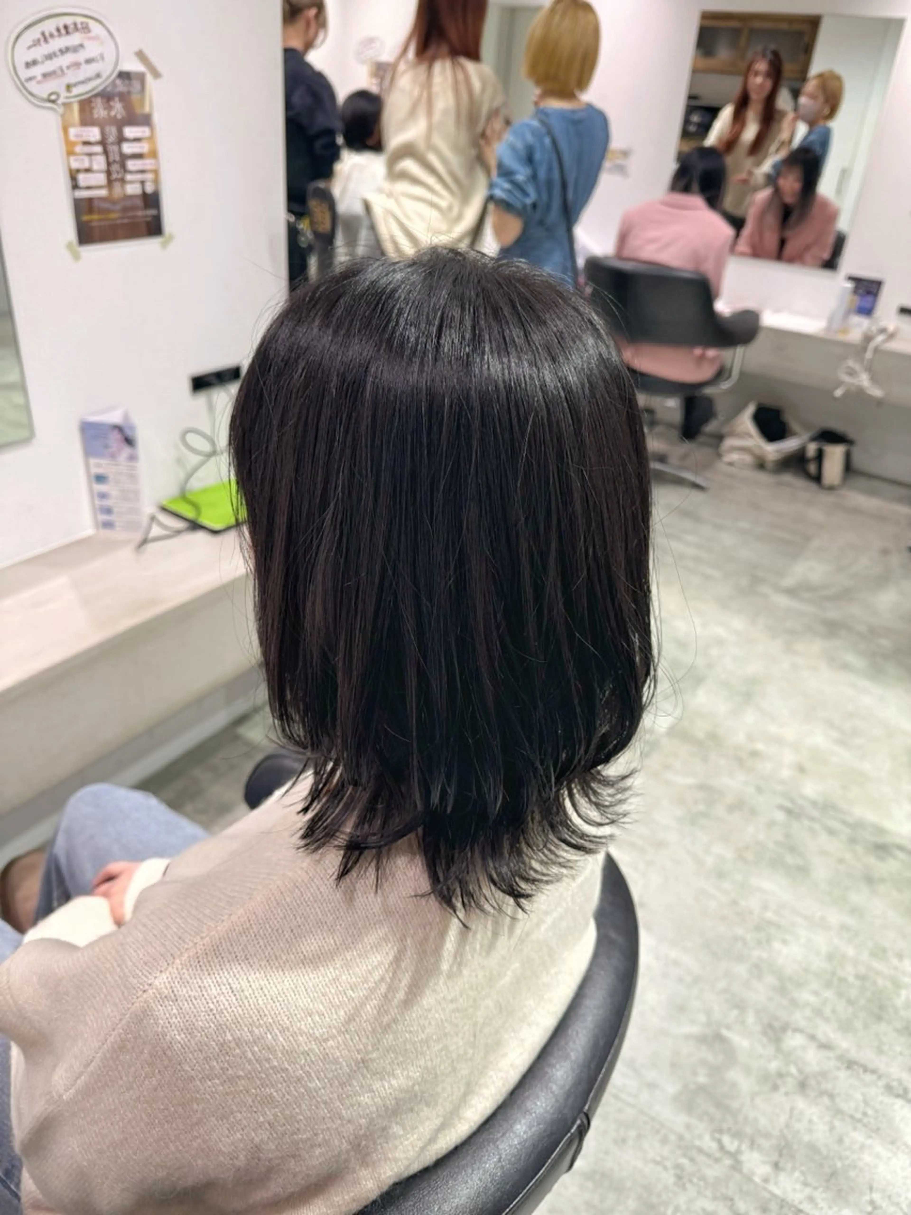 ミディアム ミディアムレイヤー くびれヘア レイヤーカット カット トリートメント ヘッドスパ 暖色/顔周りカット/ レイヤー/成田悠里のヘアスタイル