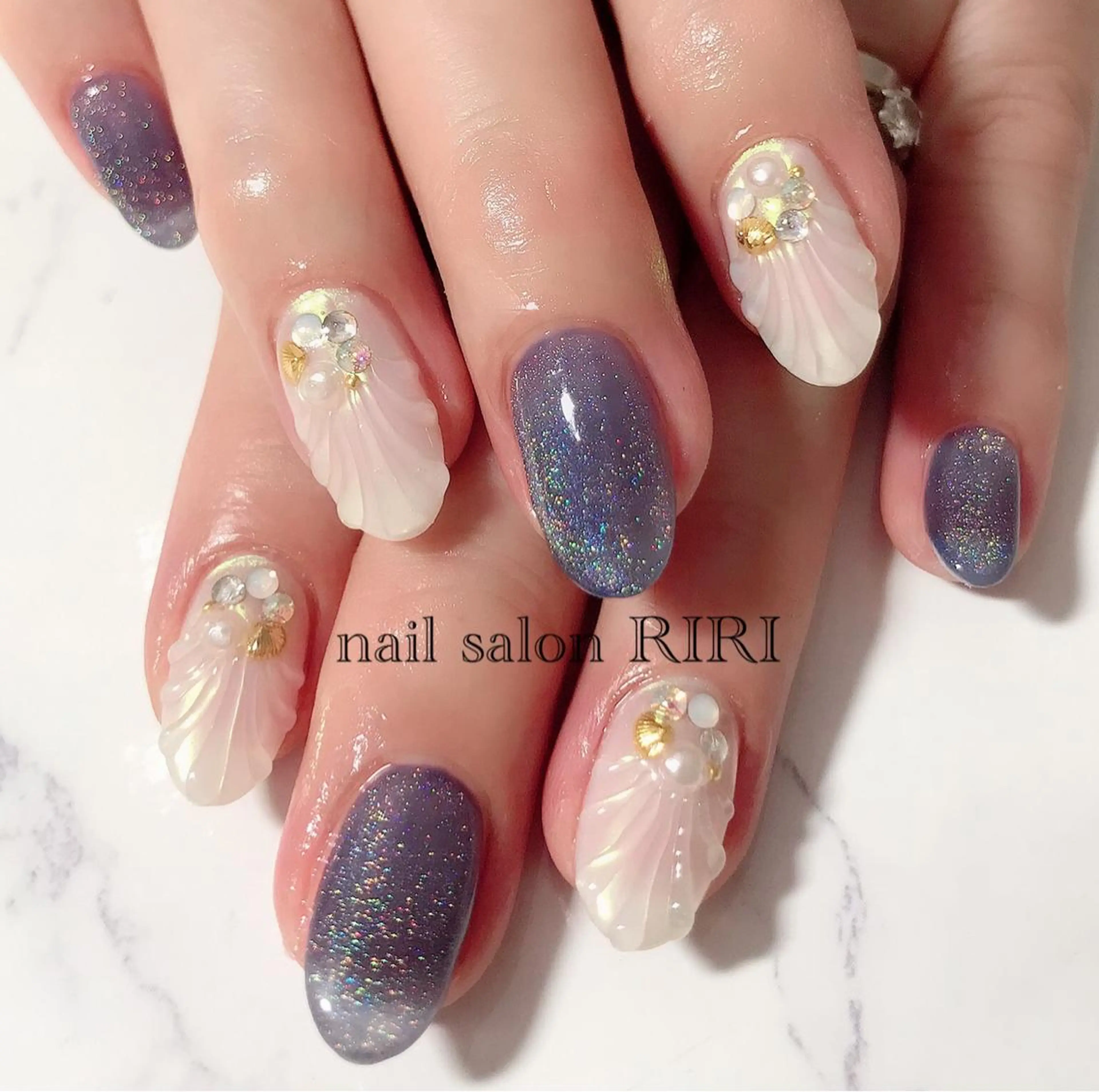 ネイル マグネットネイル RIRI リリのネイルデザイン