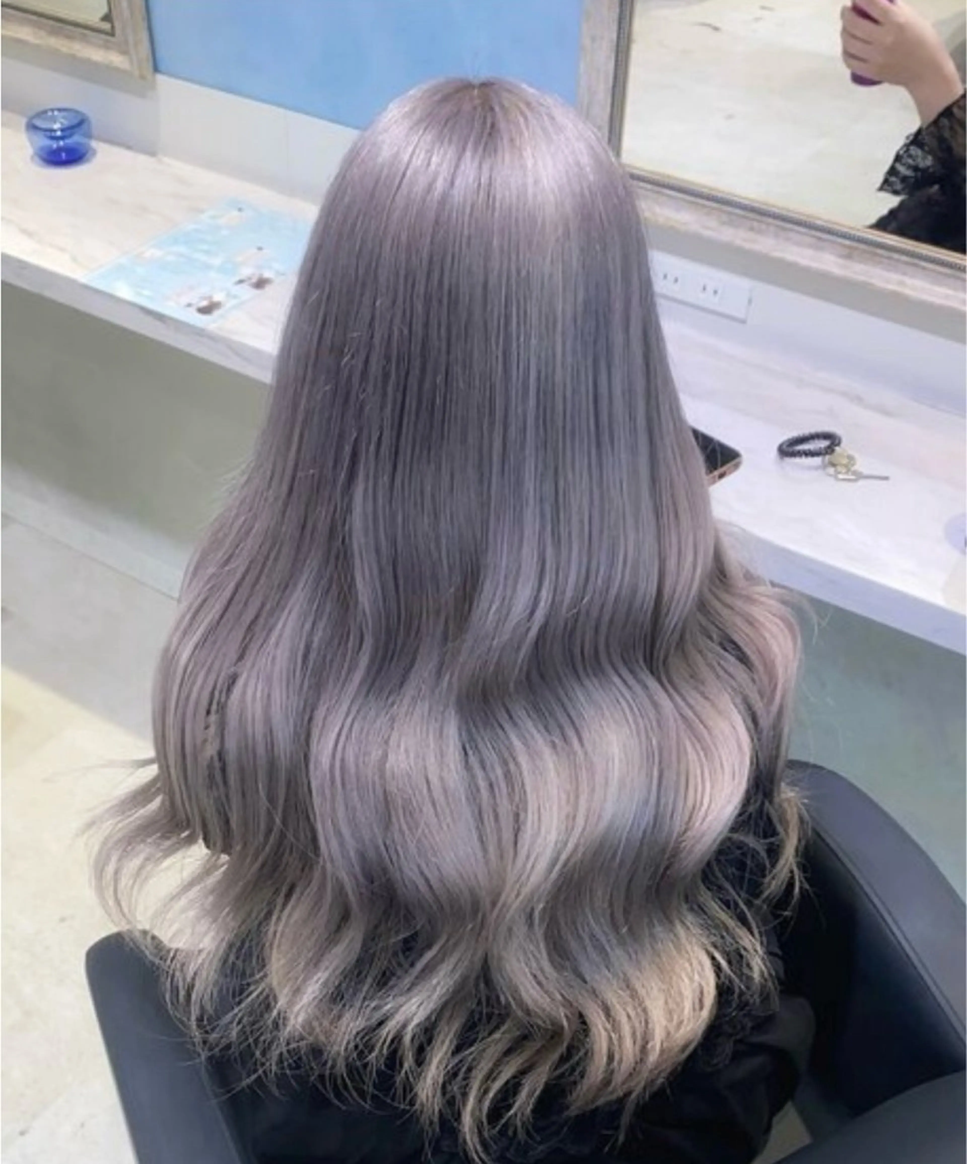 ロング カラー ブリーチ シルバー ロング 🦋ブリーチ/カラー 専門AYA💖のヘアスタイル