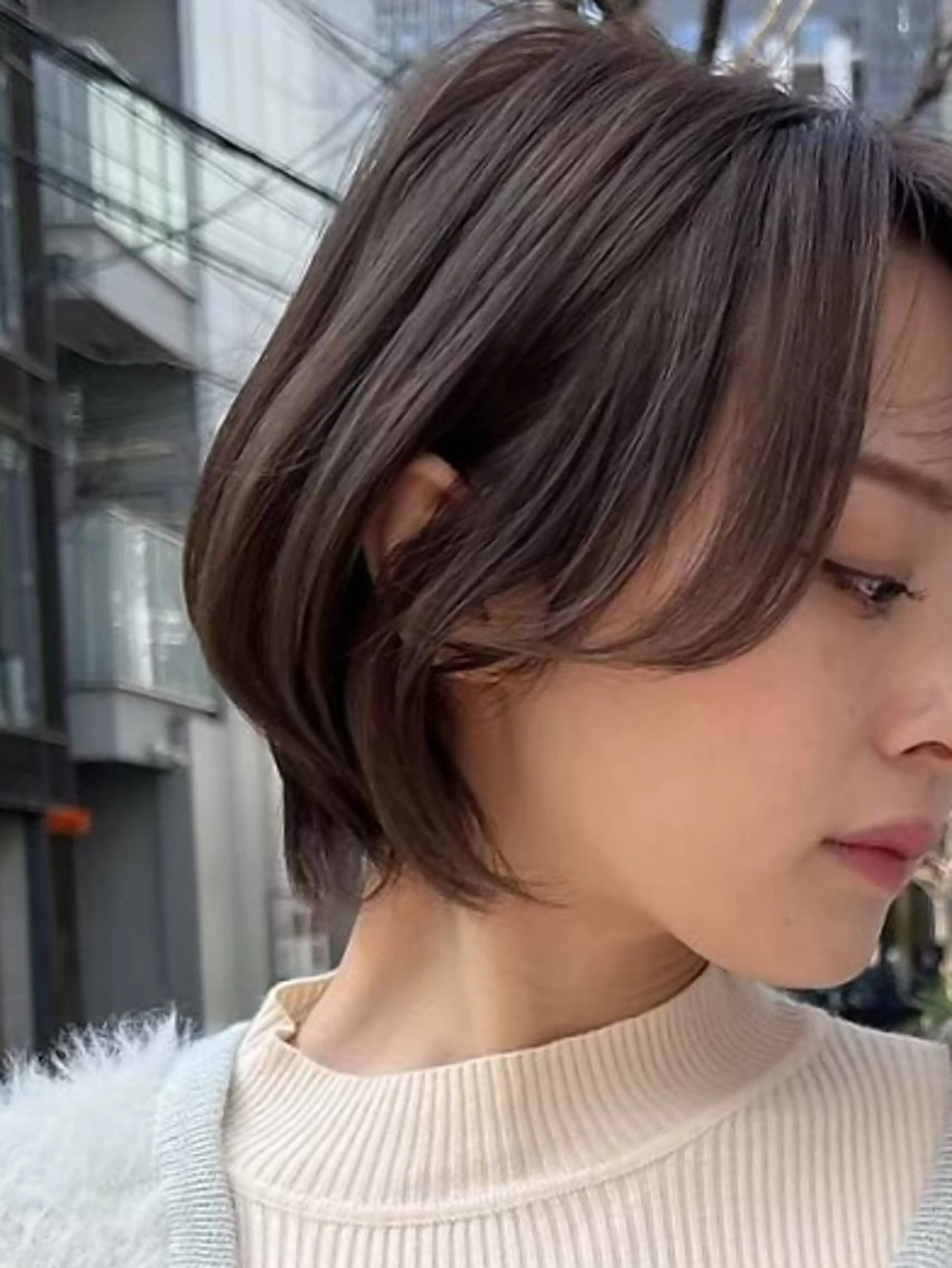ショート カラー 江坂 misaki のヘアスタイル