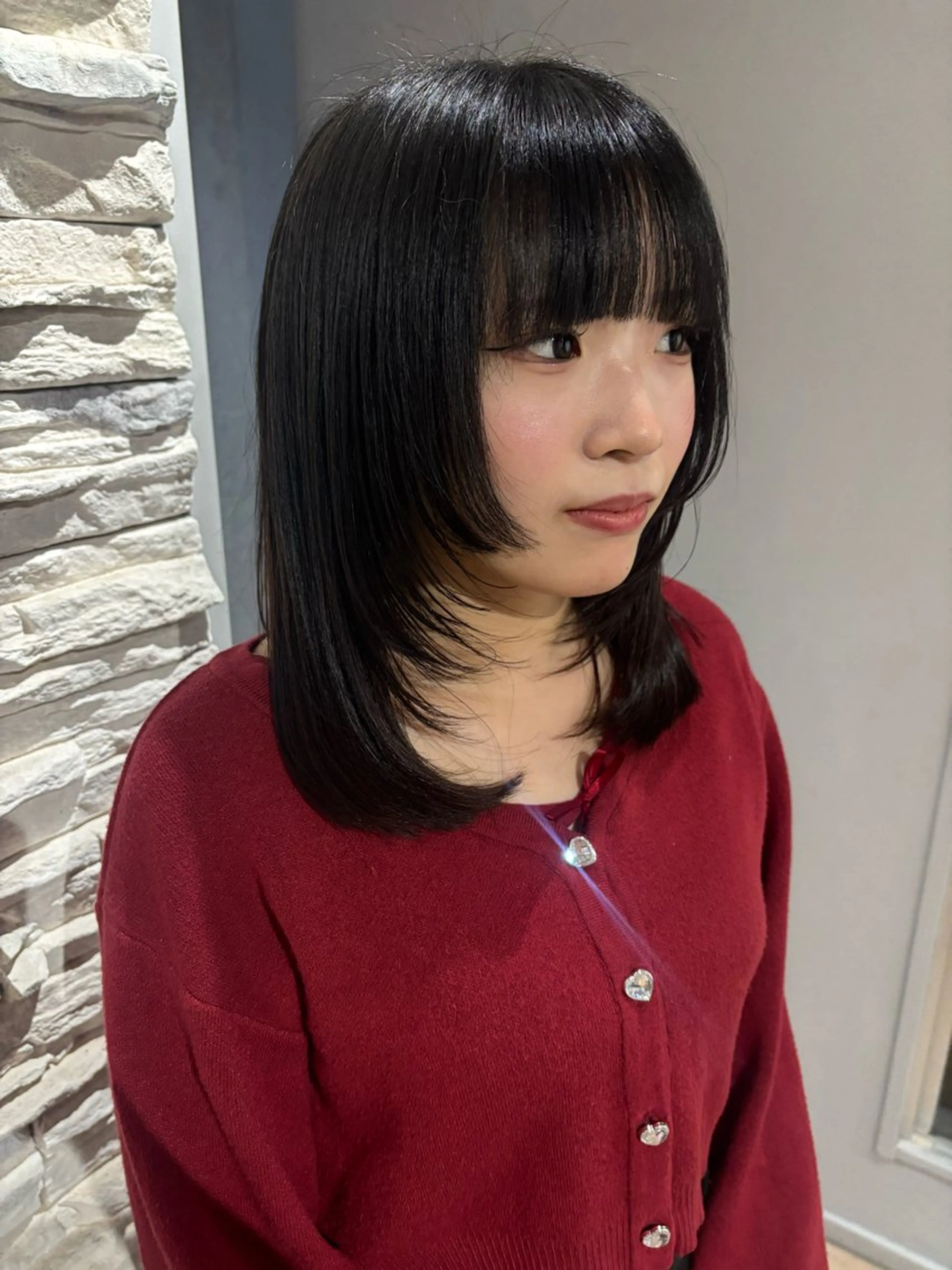 ミディアム 顔まわりレイヤー 顔周りカット レイヤーカット ヘアカラー Maki /カラー/ブリーチのヘアスタイル