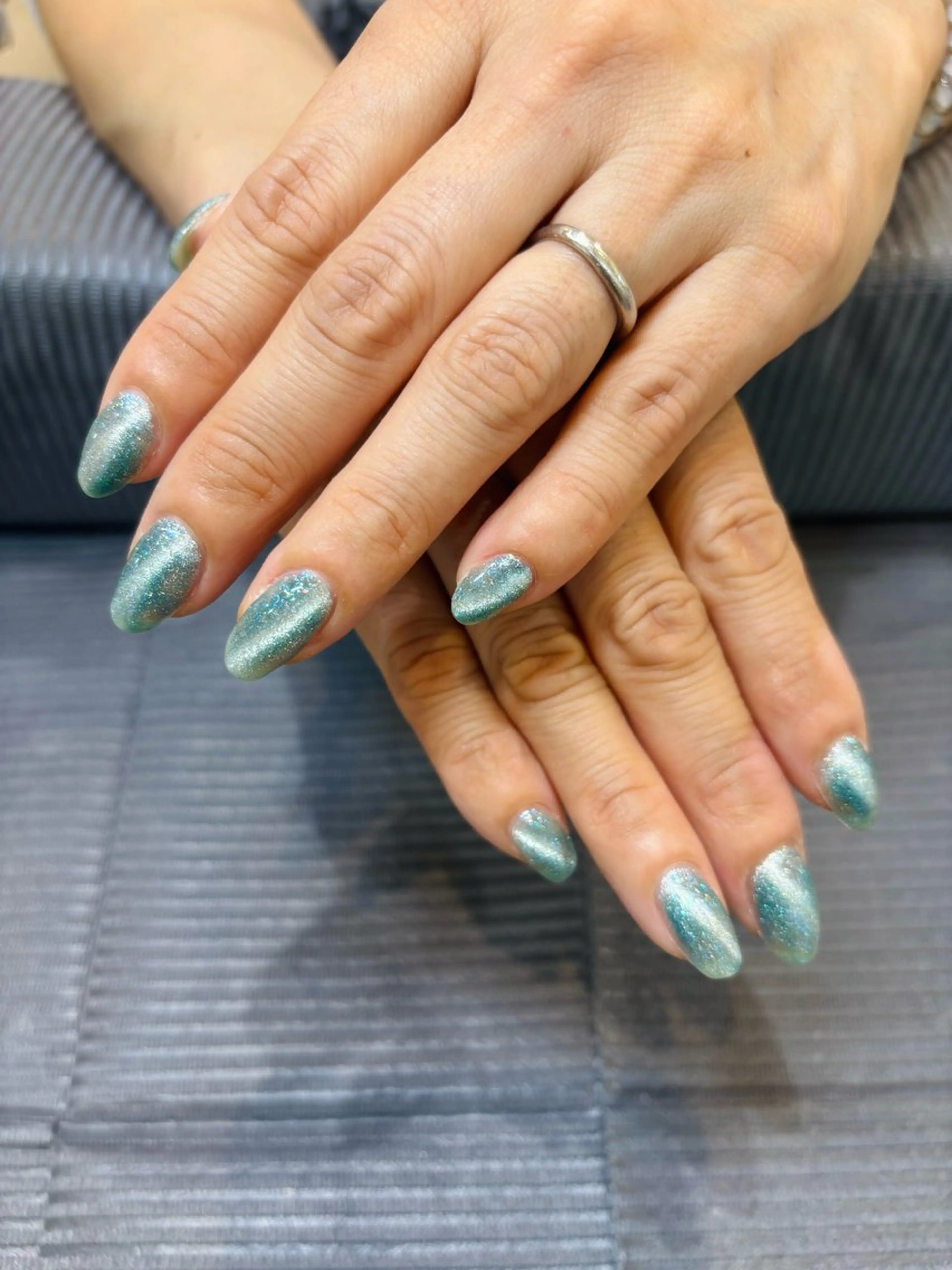 ネイル ブルー グリーン マグネットネイル M. Tsuruokaのネイルデザイン