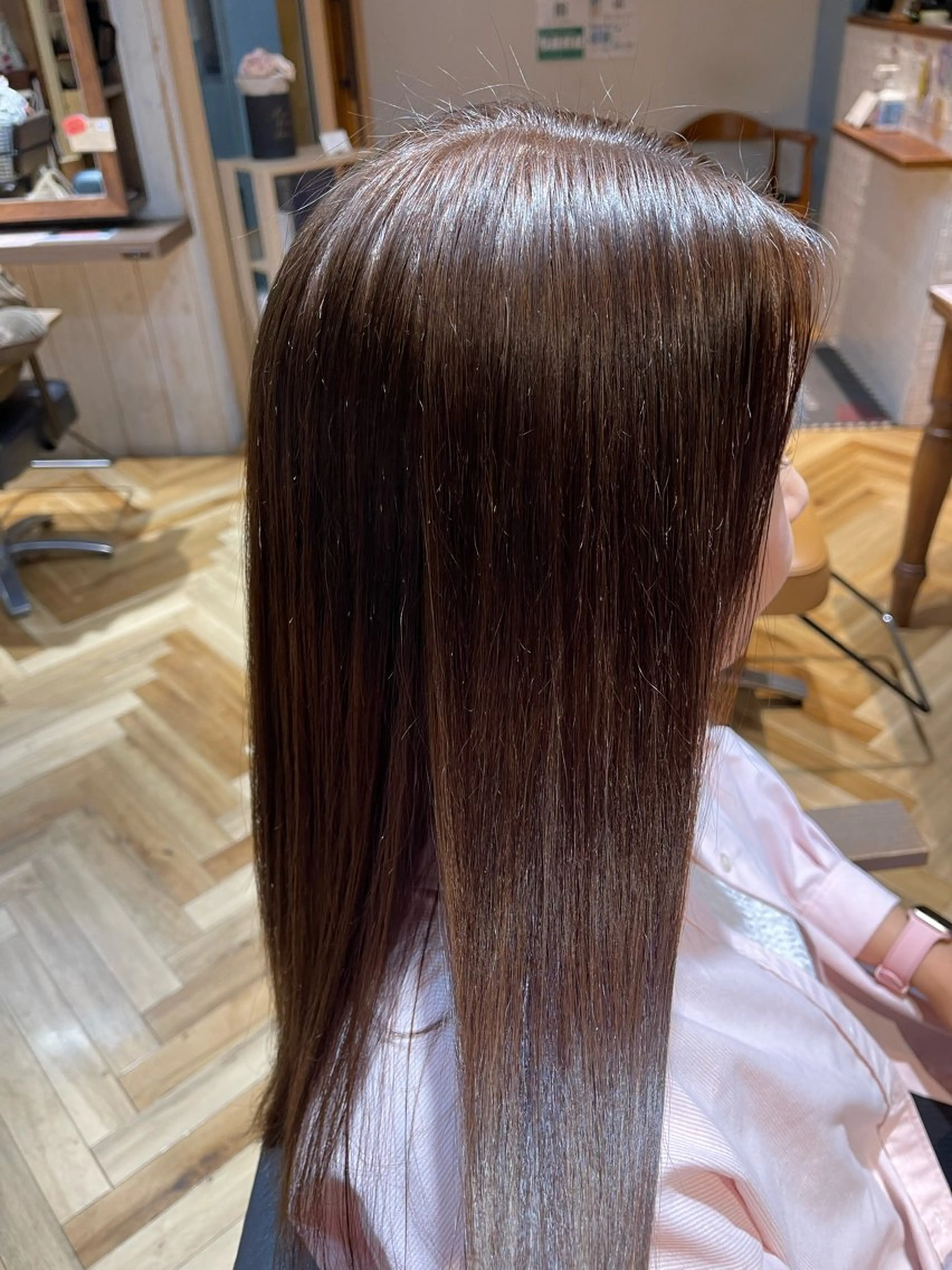 カラー バヤラー バイガルマーのヘアスタイル