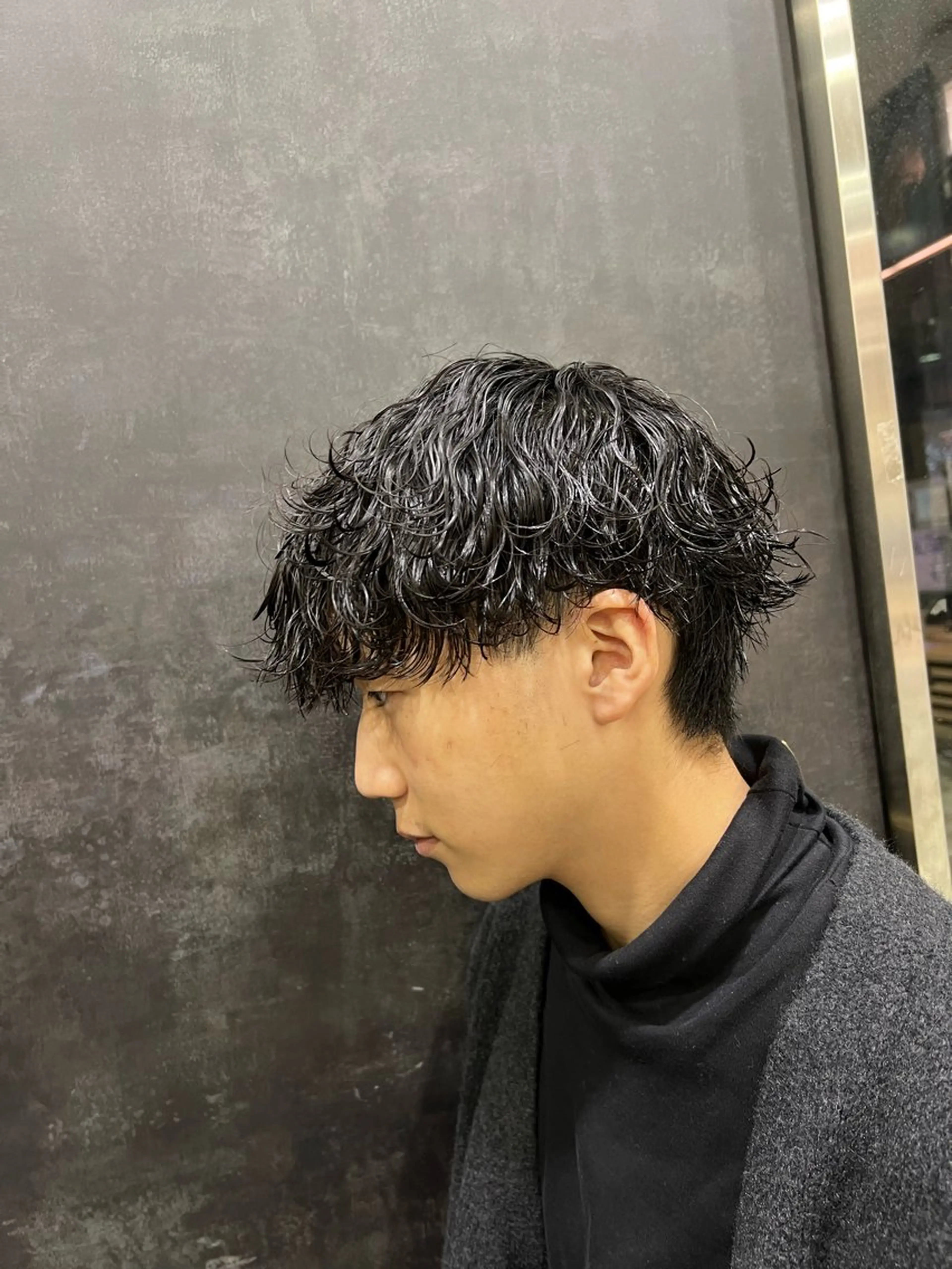 パーマ メンズ メンズブリーチ ダウンパーマ フェードカット メンズ韓国風 メンズパーマ メンズカット松戸/韓 国/メンズパーマ航太のヘアスタイル