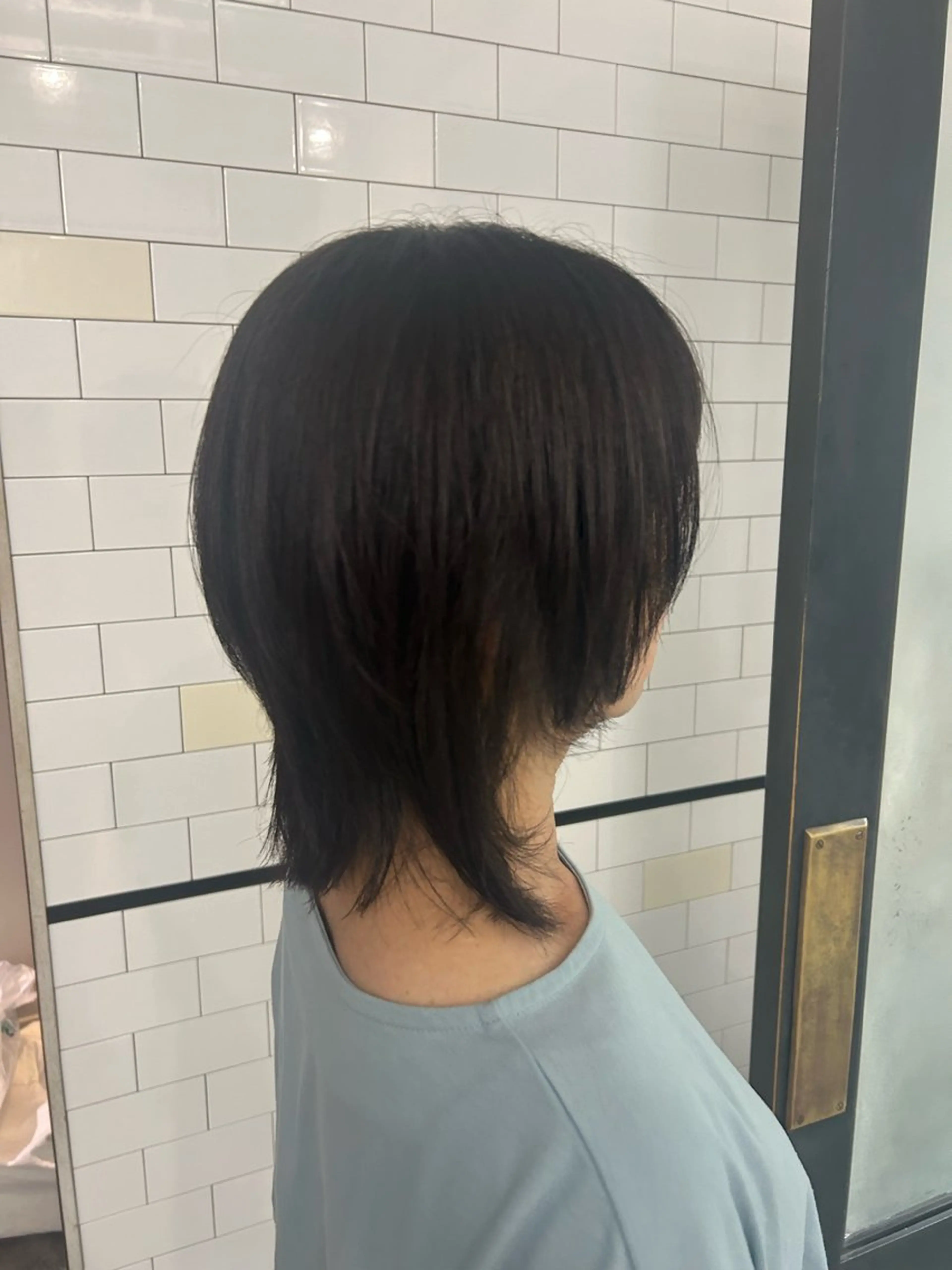 ミディアム ウルフカット IT by ALBUM立川のヘアスタイル