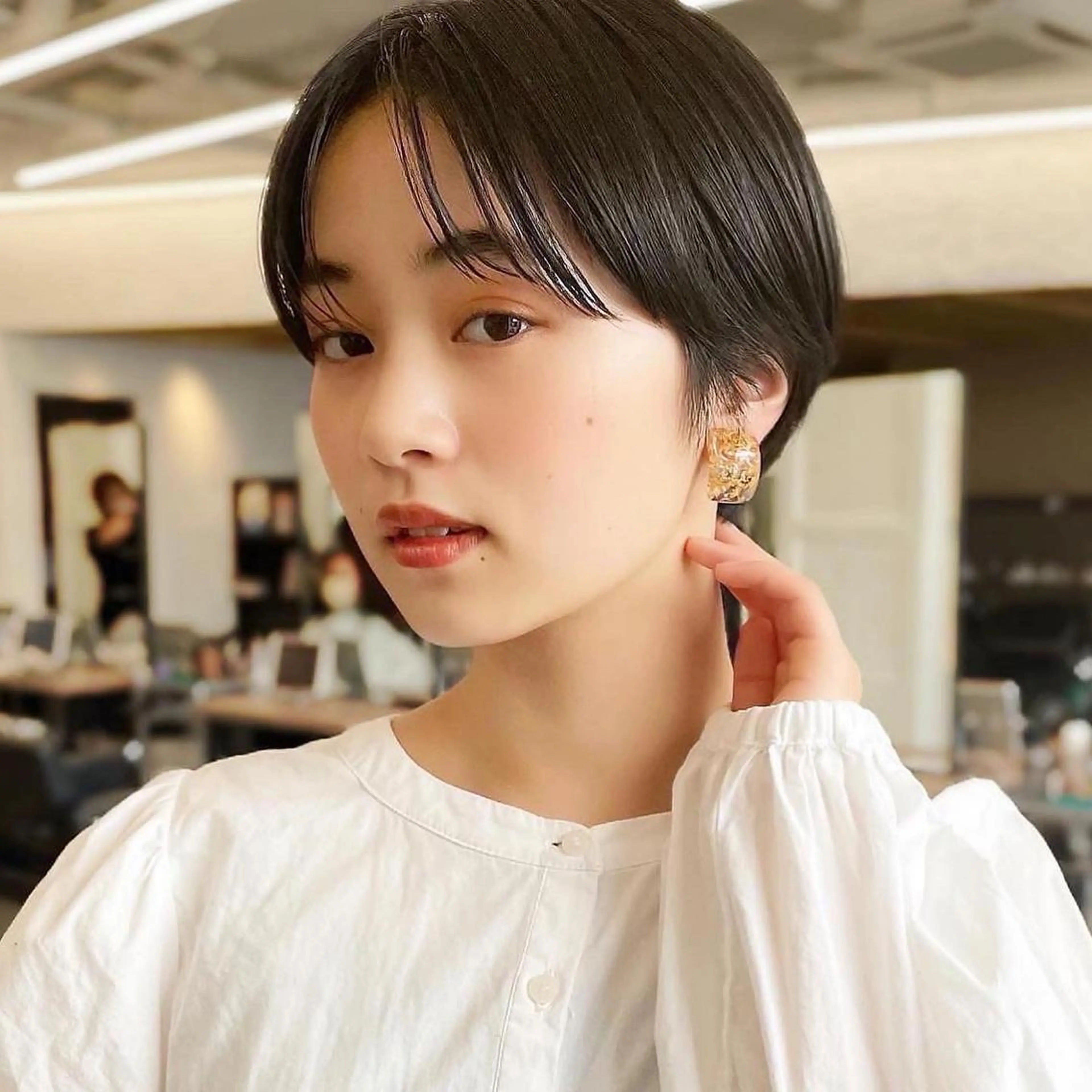 ショート ショートヘア カット レイヤー/ショート透 明感カラー/西田祐賀のヘアスタイル