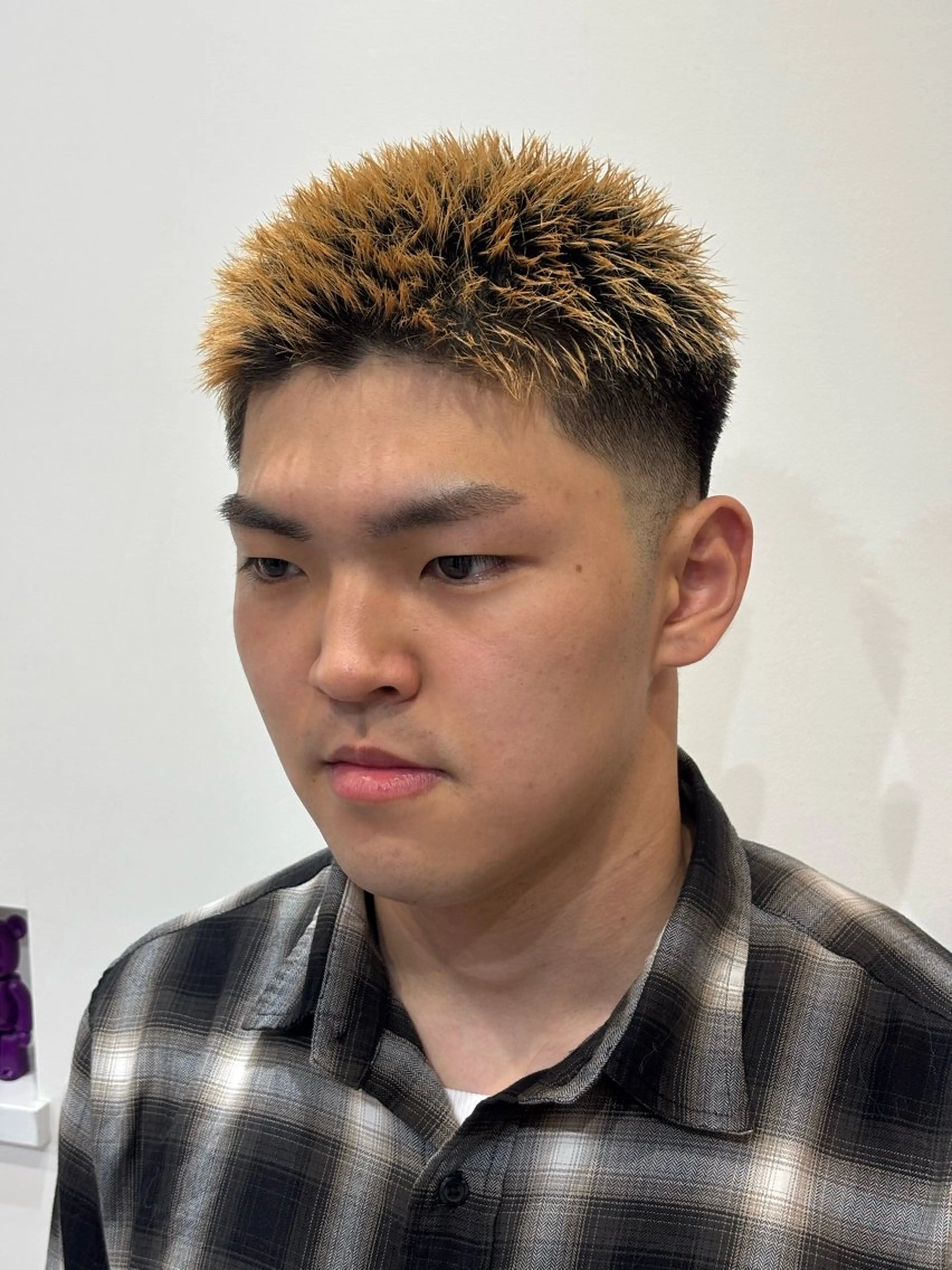 ショート カラー メンズ アップバング メンズショート スパイキーショート ショートヘア カット 【店長】メンズ職人 短髪　ハイトーン🔥のヘアスタイル