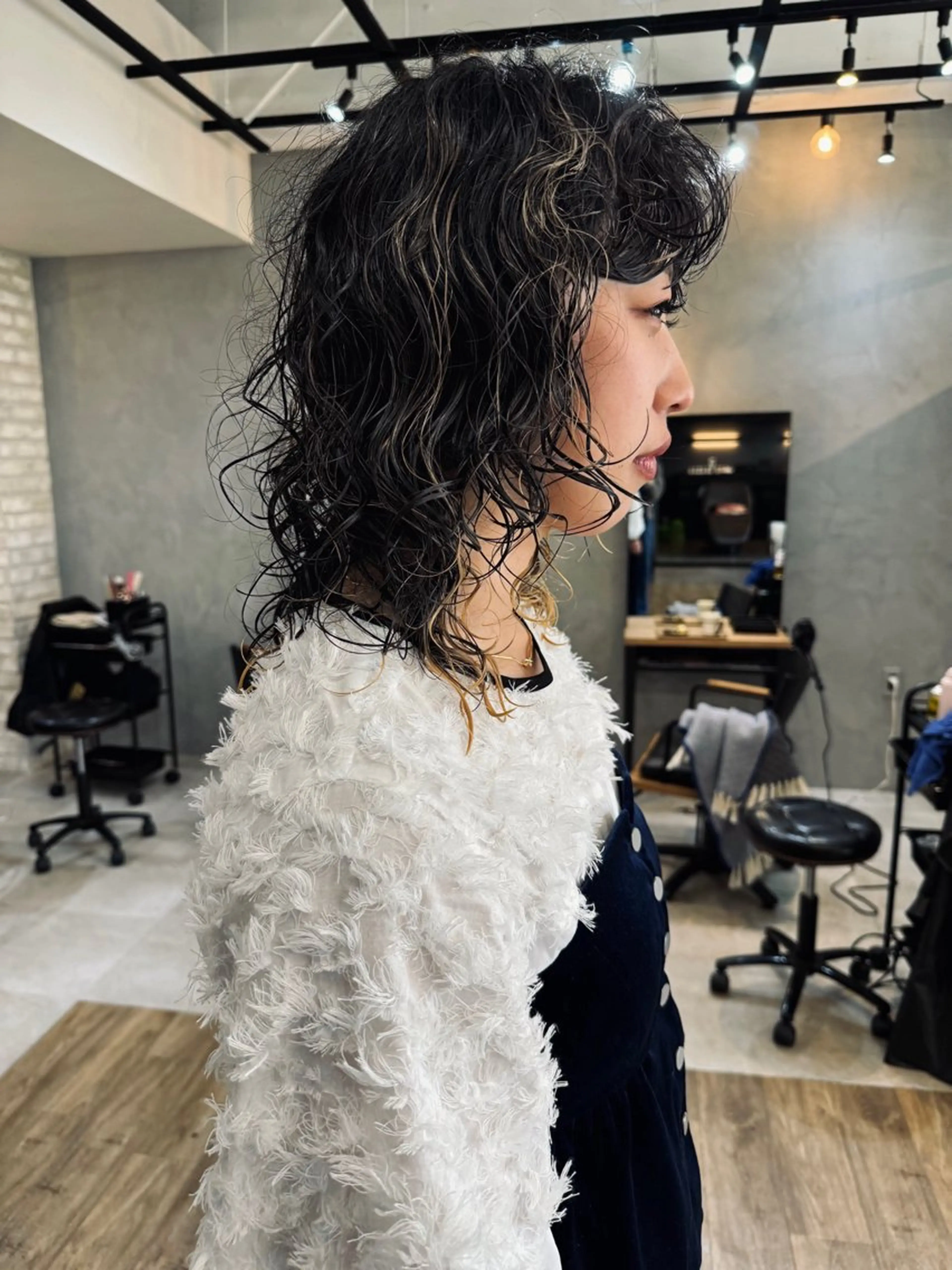 ミディアム パーマ Basis 田口豪司のヘアスタイル