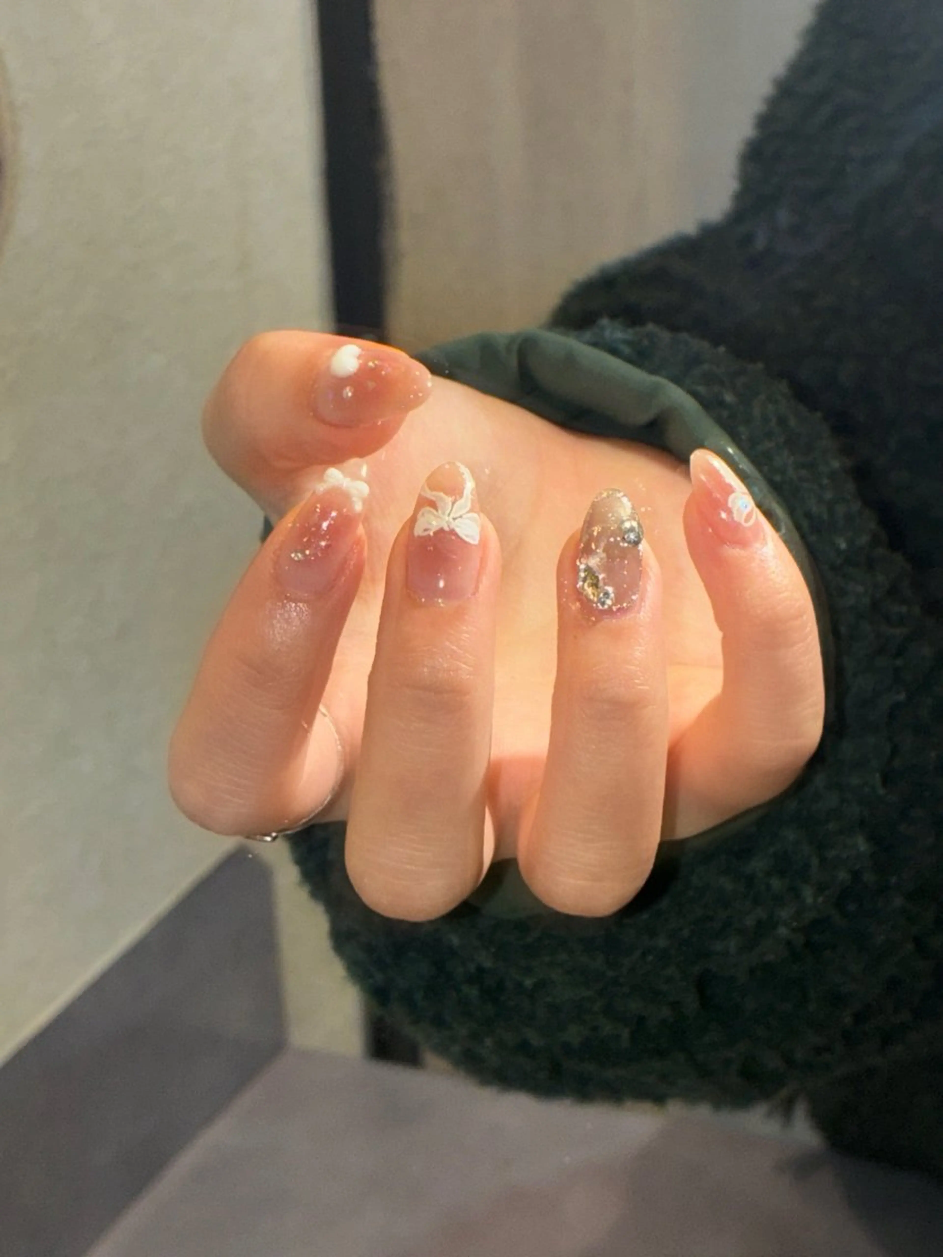 ネイル ハンドネイル Lia ⠀のネイルデザイン