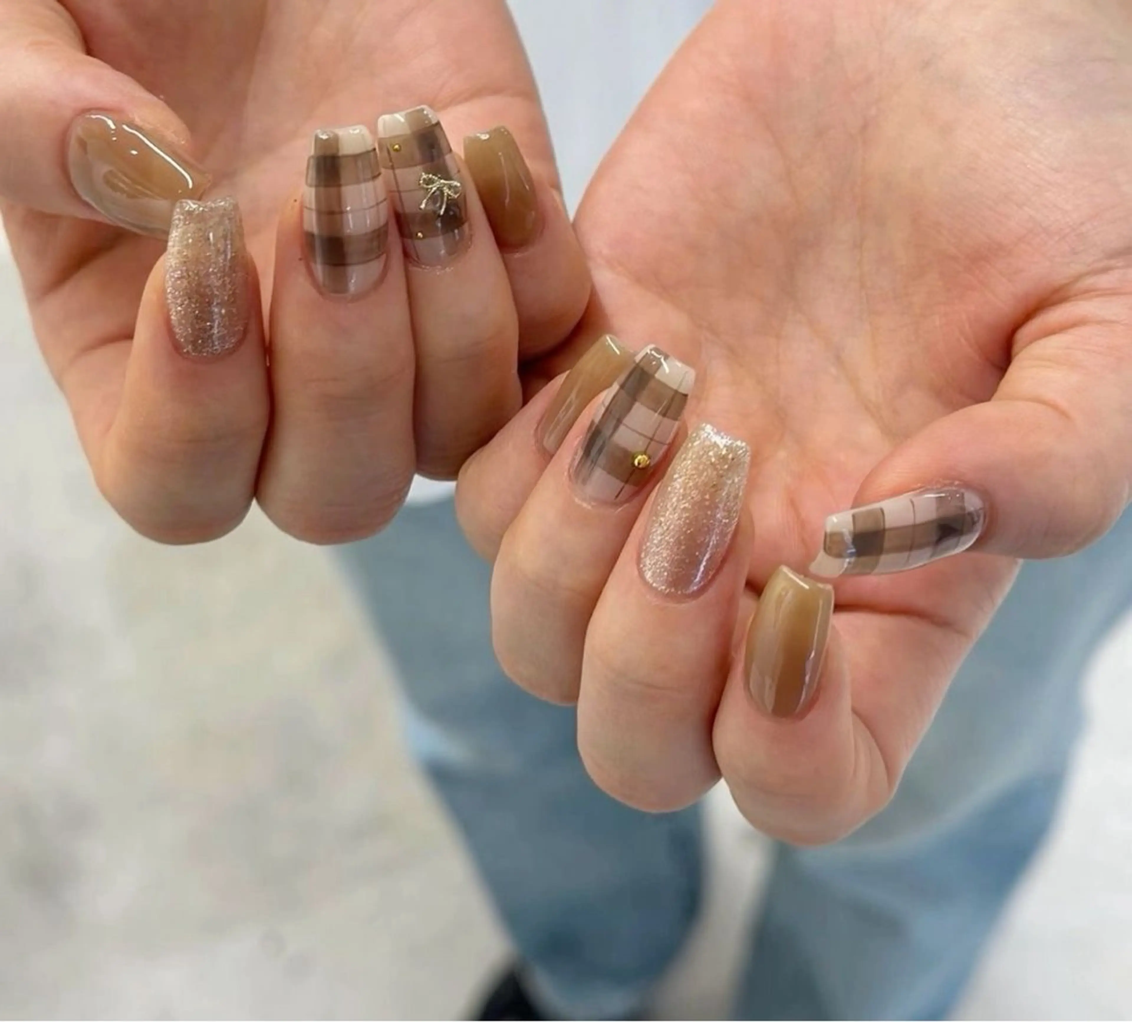 ネイル グラデーション ラメ(グリッター) マグネットネイル ミラーネイル ニュアンスネイル ハンドネイル Lumi de nailsのネイルデザイン