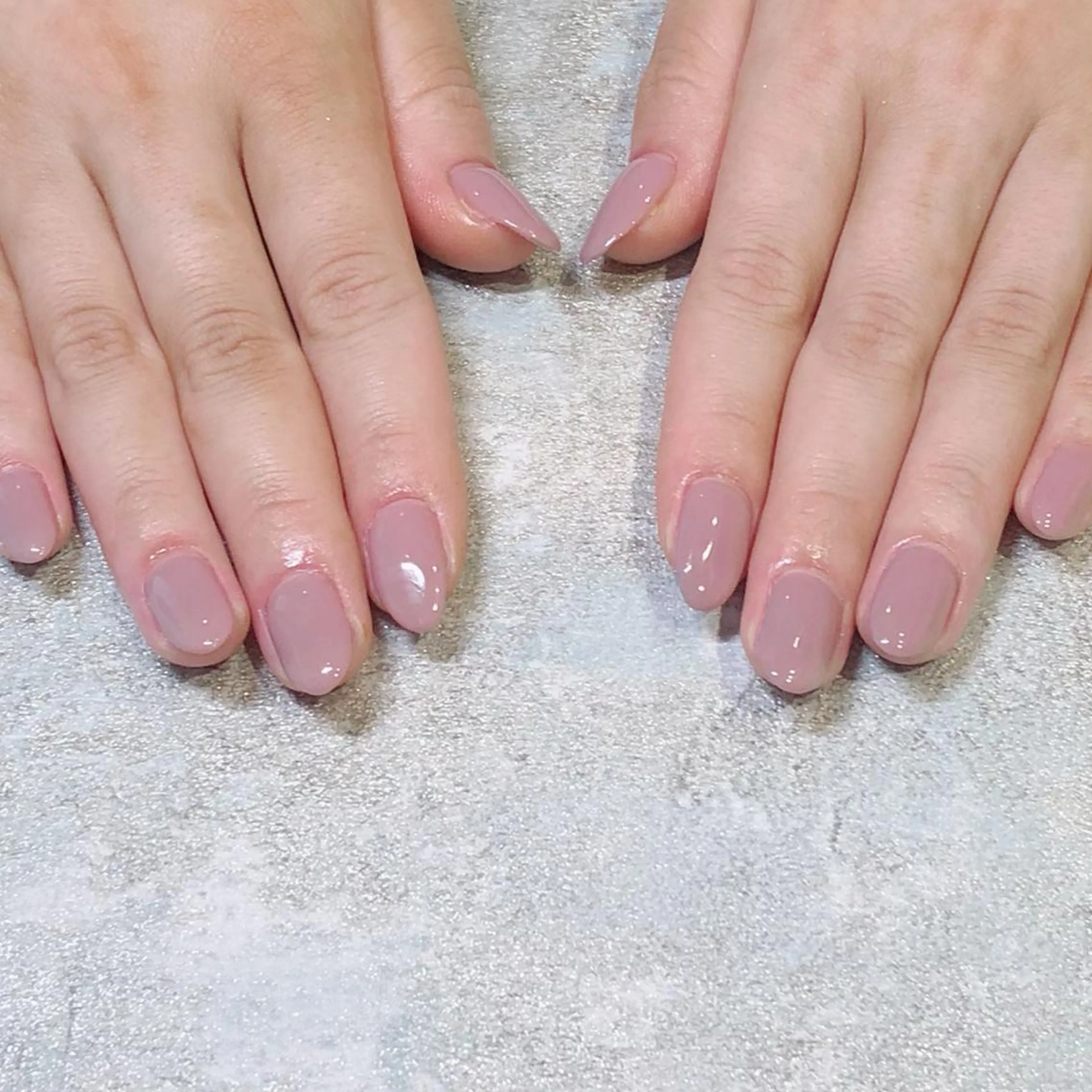 ネイル ワンカラーネイル LUANA 〜Eyelash&Nail〜所属・長崎 真帆のネイルデザイン