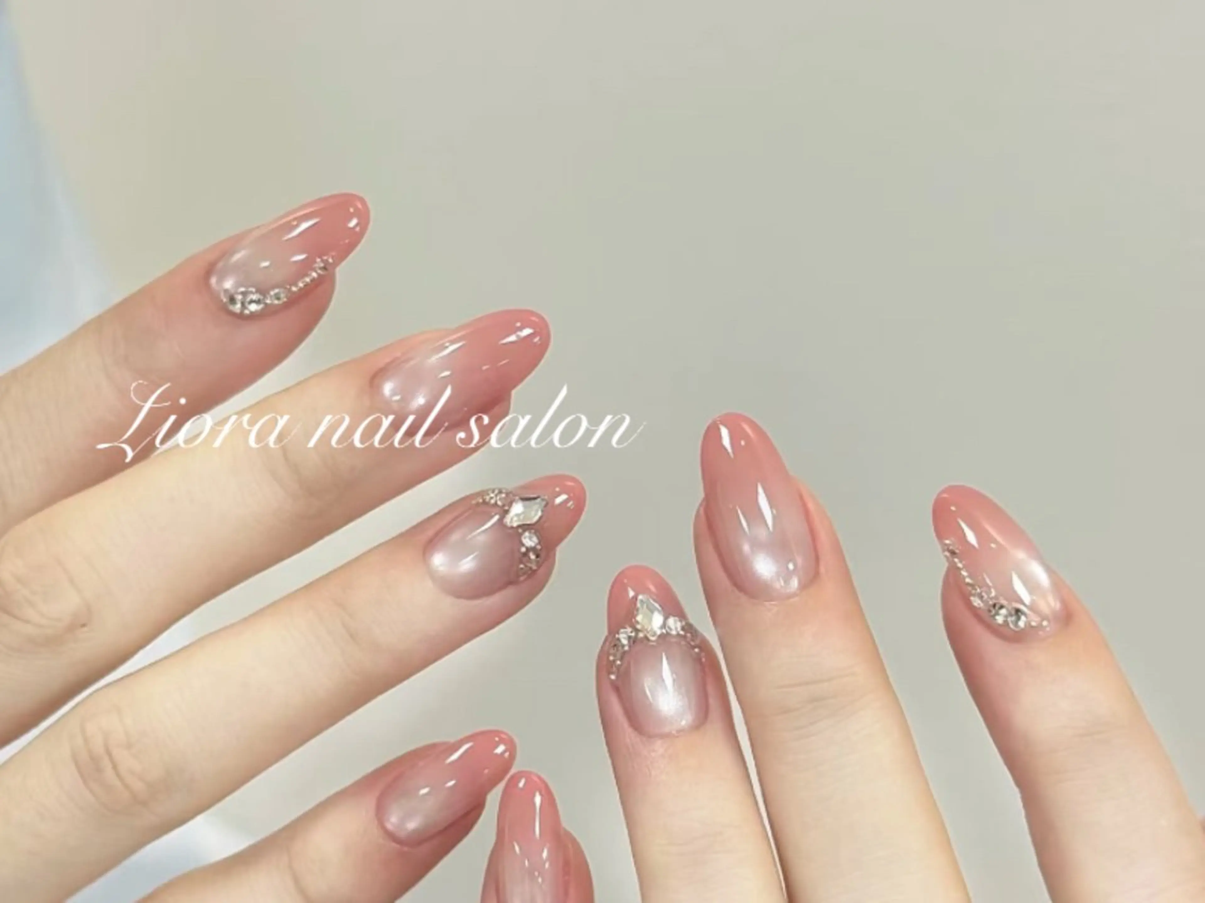 ネイル アートネイル フレンチネイル ジェルネイル ガーリー グラデーション ハンドネイル Liora nail スカルプ専門店のネイルデザイン