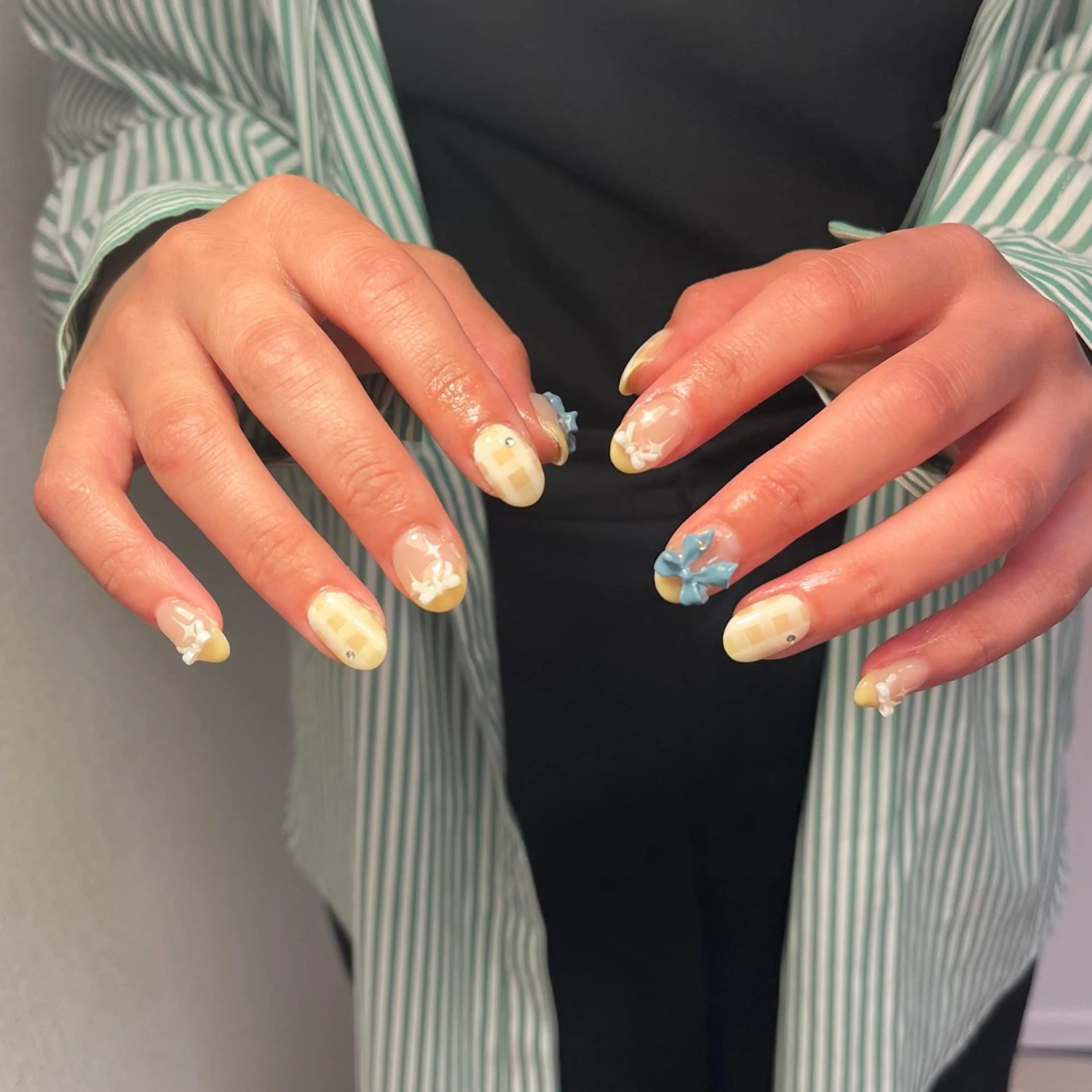 ネイル ハンドネイル フットネイル neroria nailのネイルデザイン