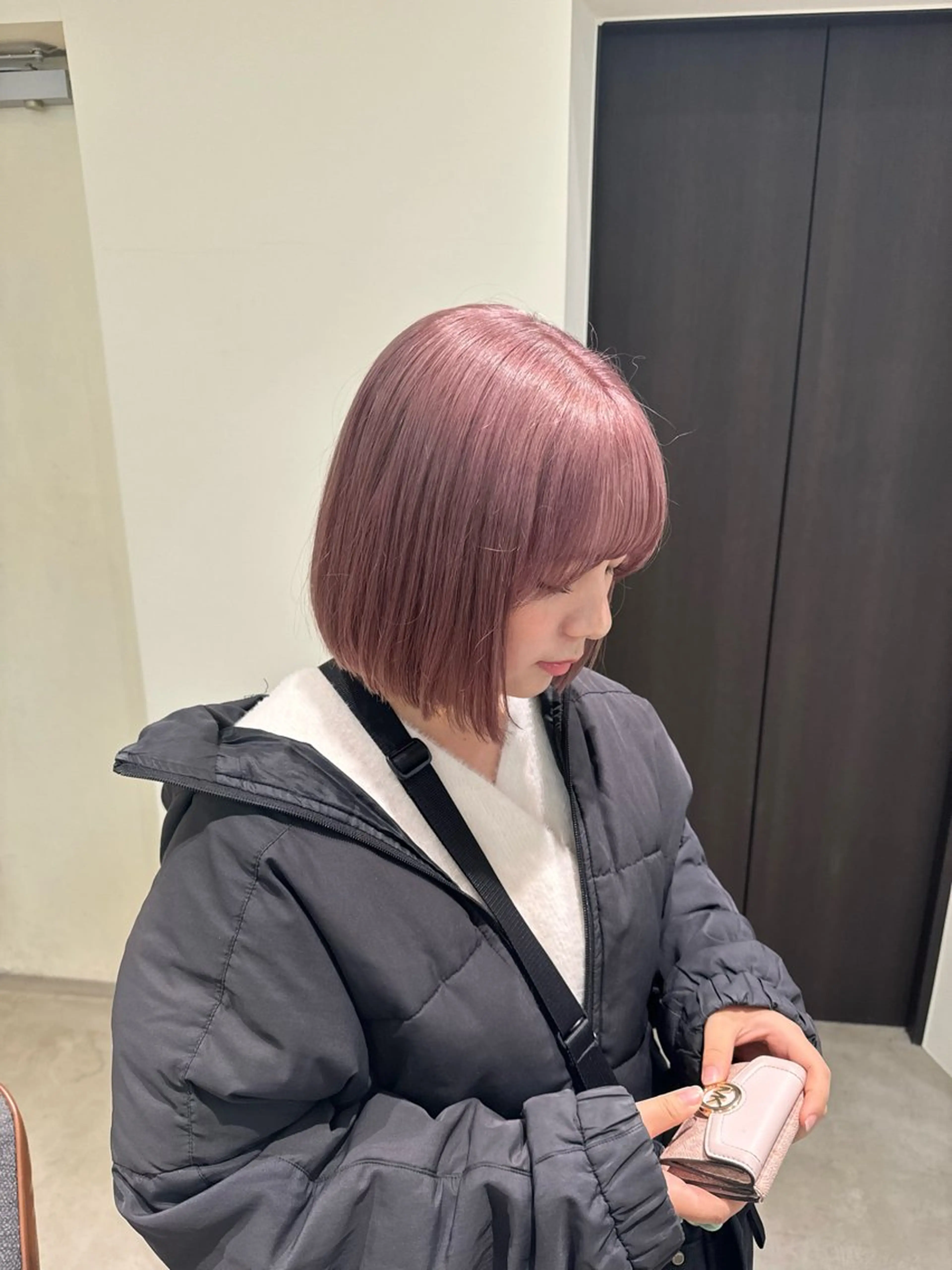 ロング i.GINZA所属・ハイトーン/透明感 カラー/レイヤーのヘアスタイル