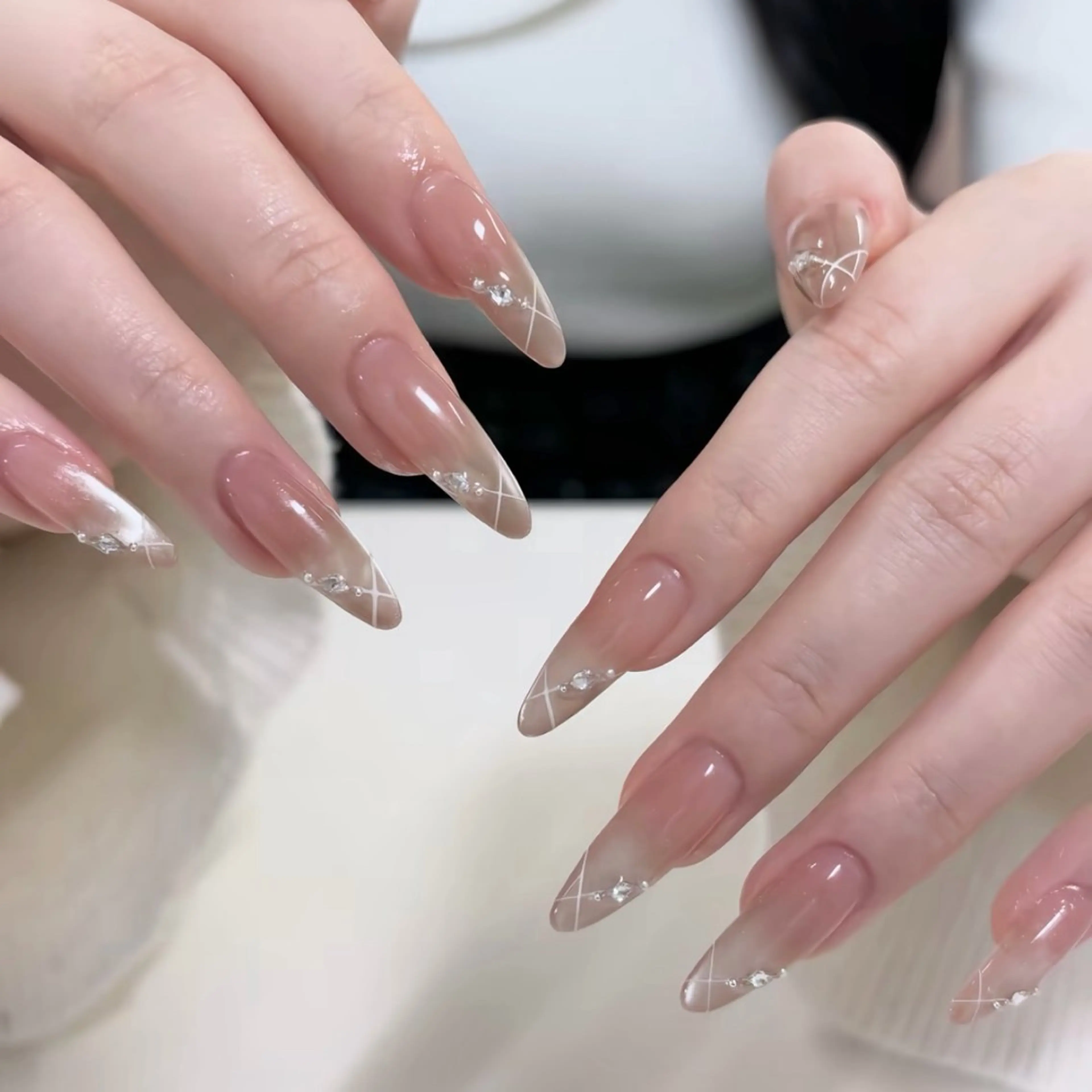 ネイル ハンドネイル Luna Gladeのネイルデザイン